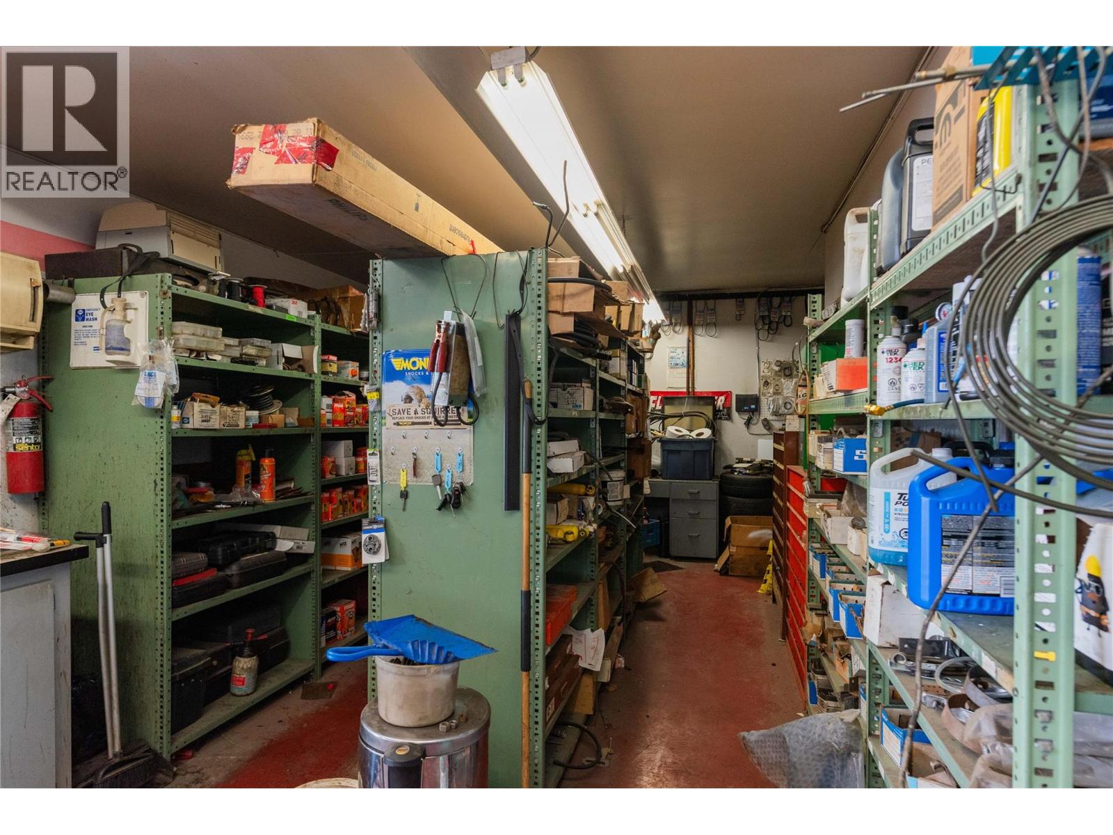 2929 Highway Drive, Trail