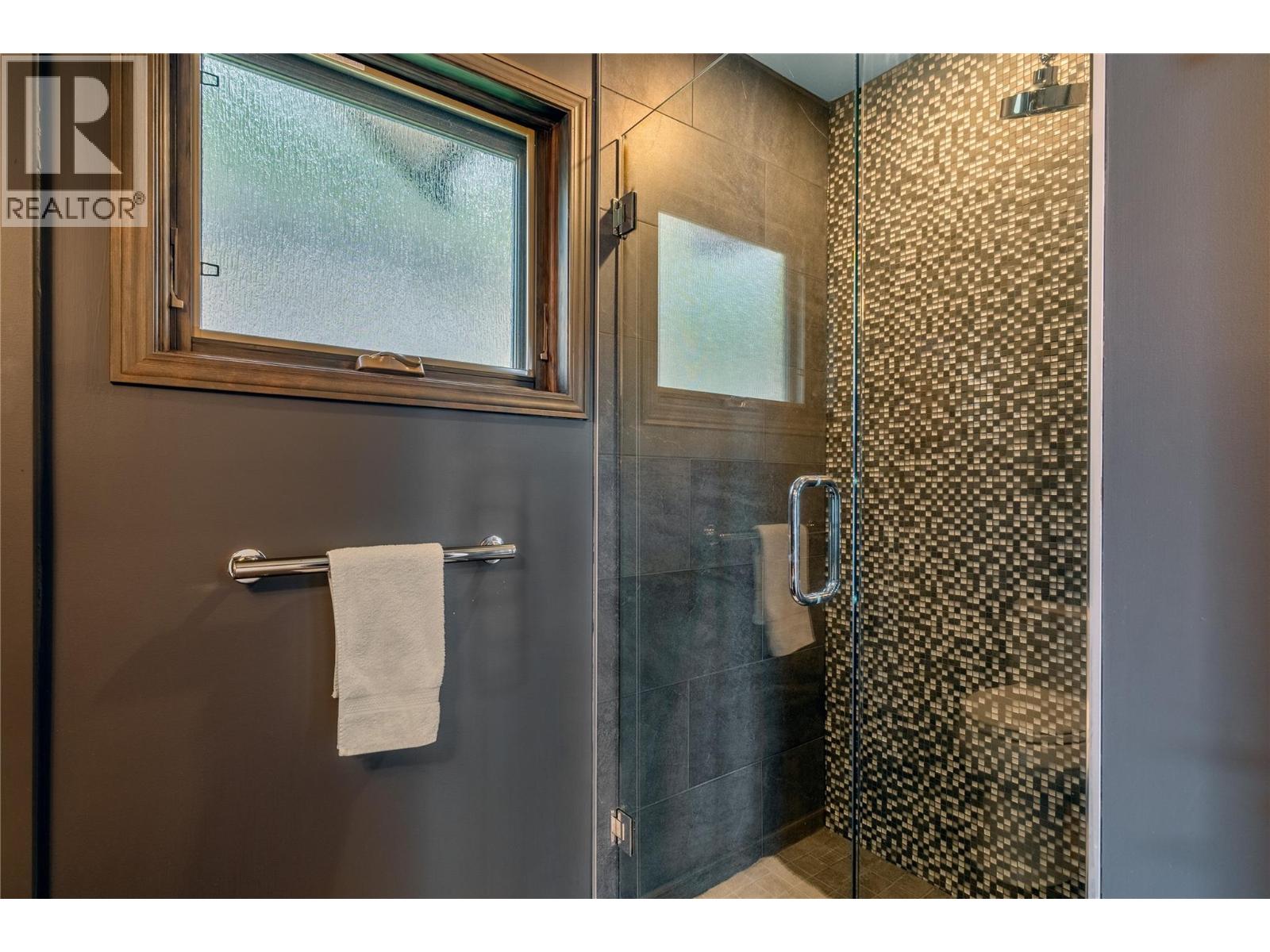 8200 Squilax Anglemont Road Unit# 7, Anglemont