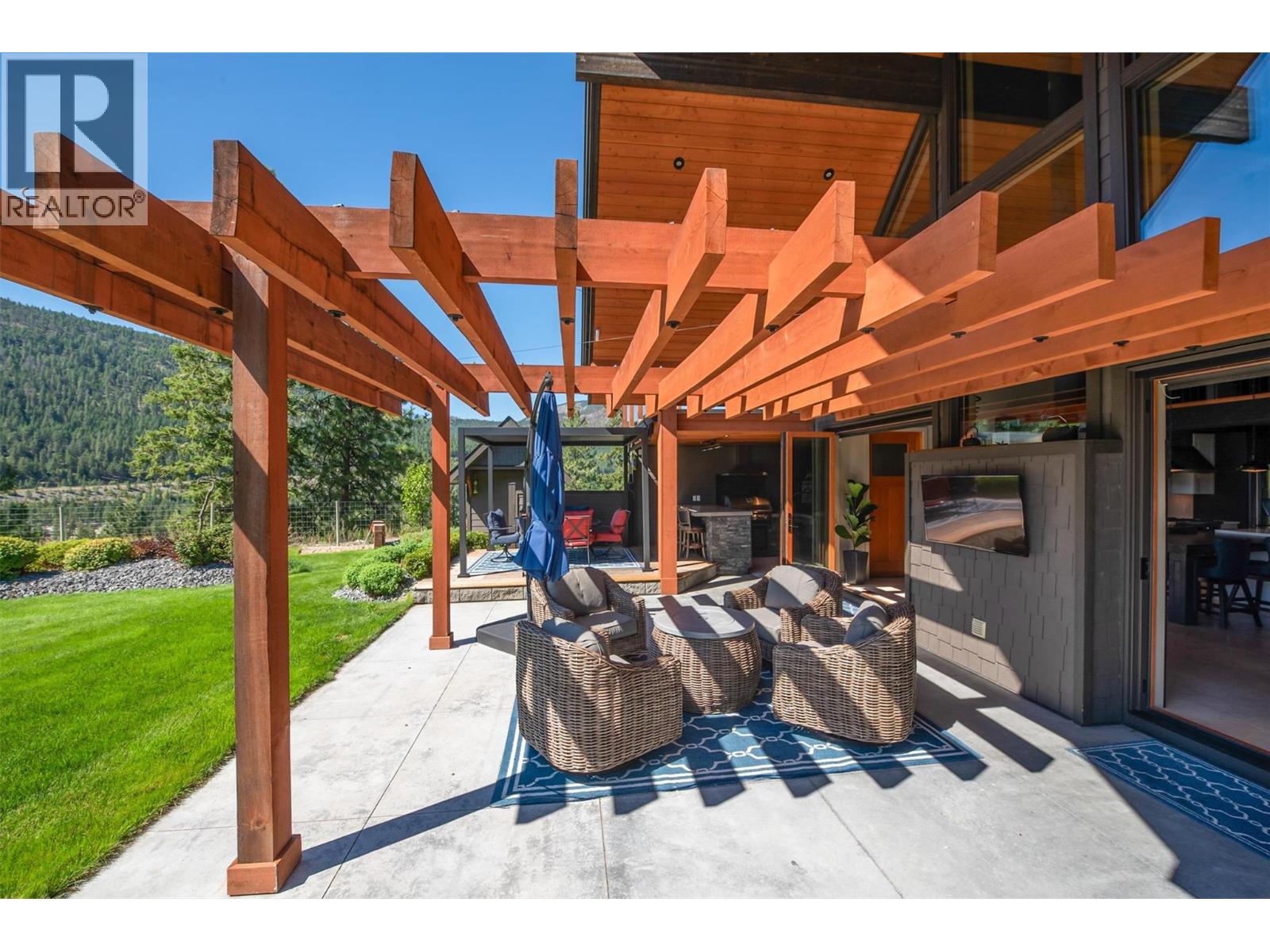 4495 Maxwell Road, Peachland