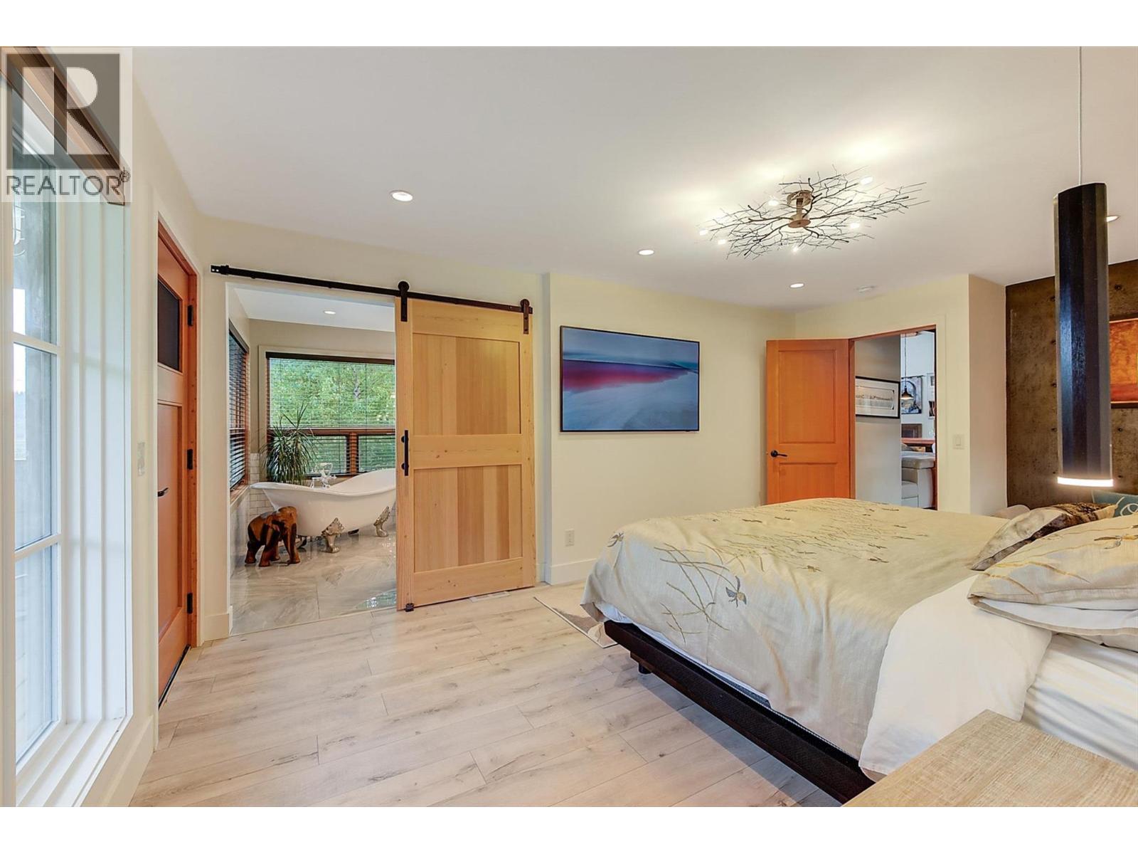 4495 Maxwell Road, Peachland