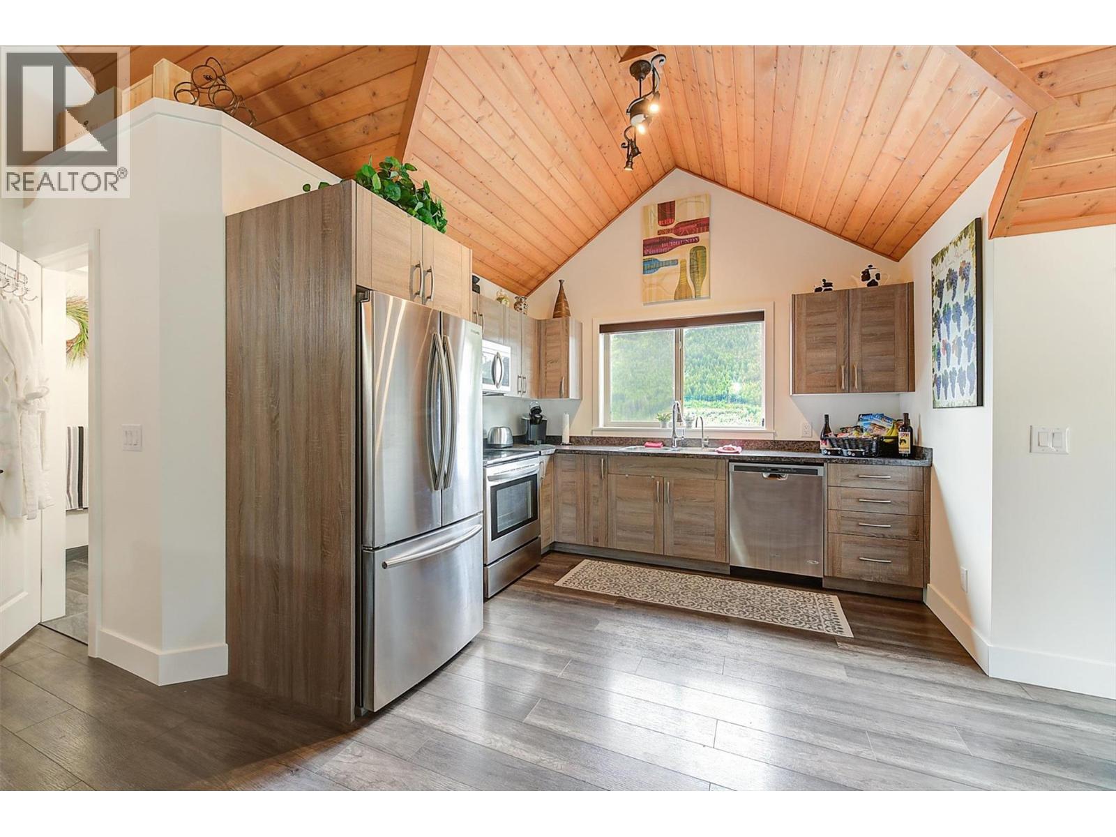 4495 Maxwell Road, Peachland