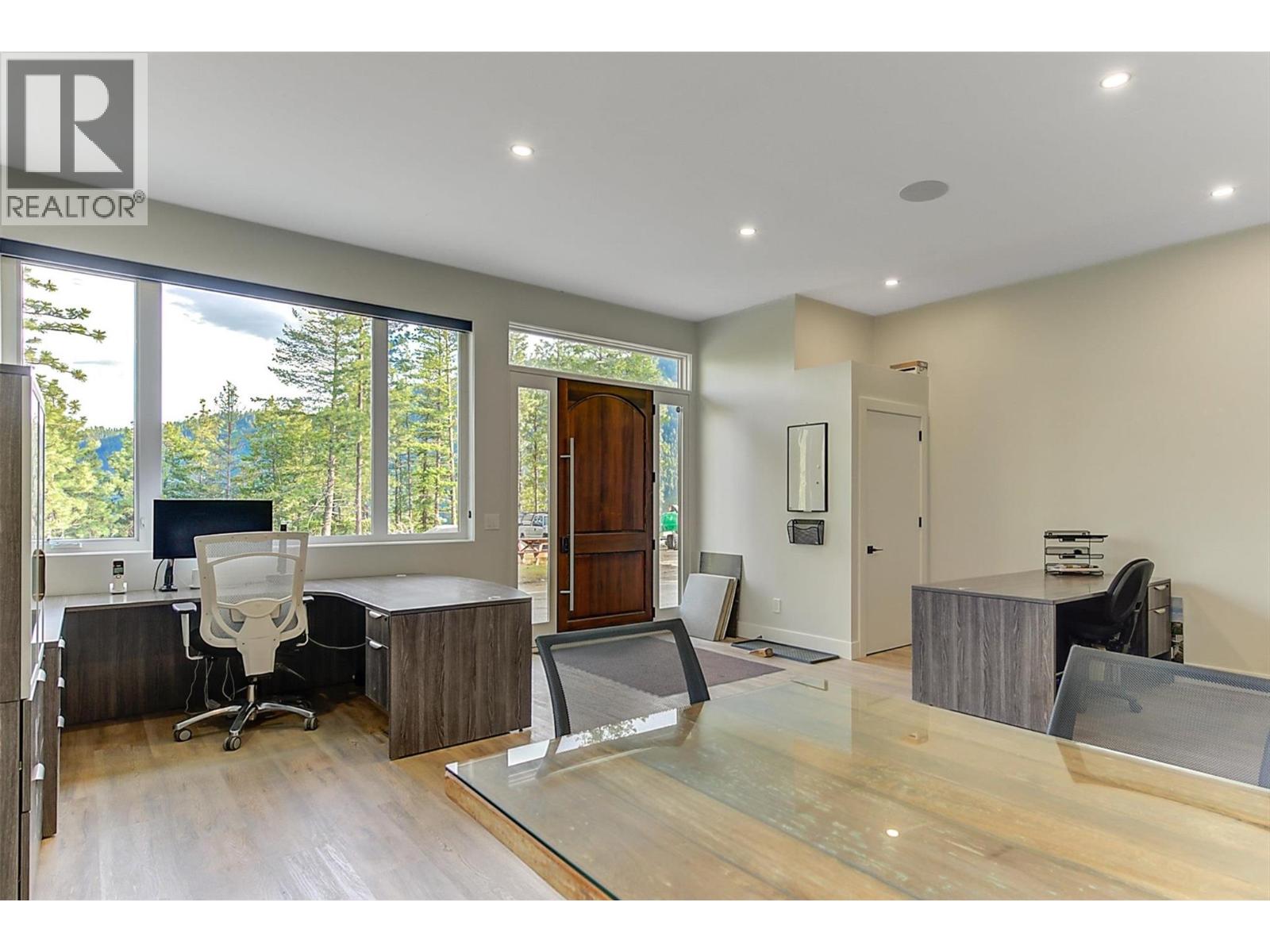 4495 Maxwell Road, Peachland