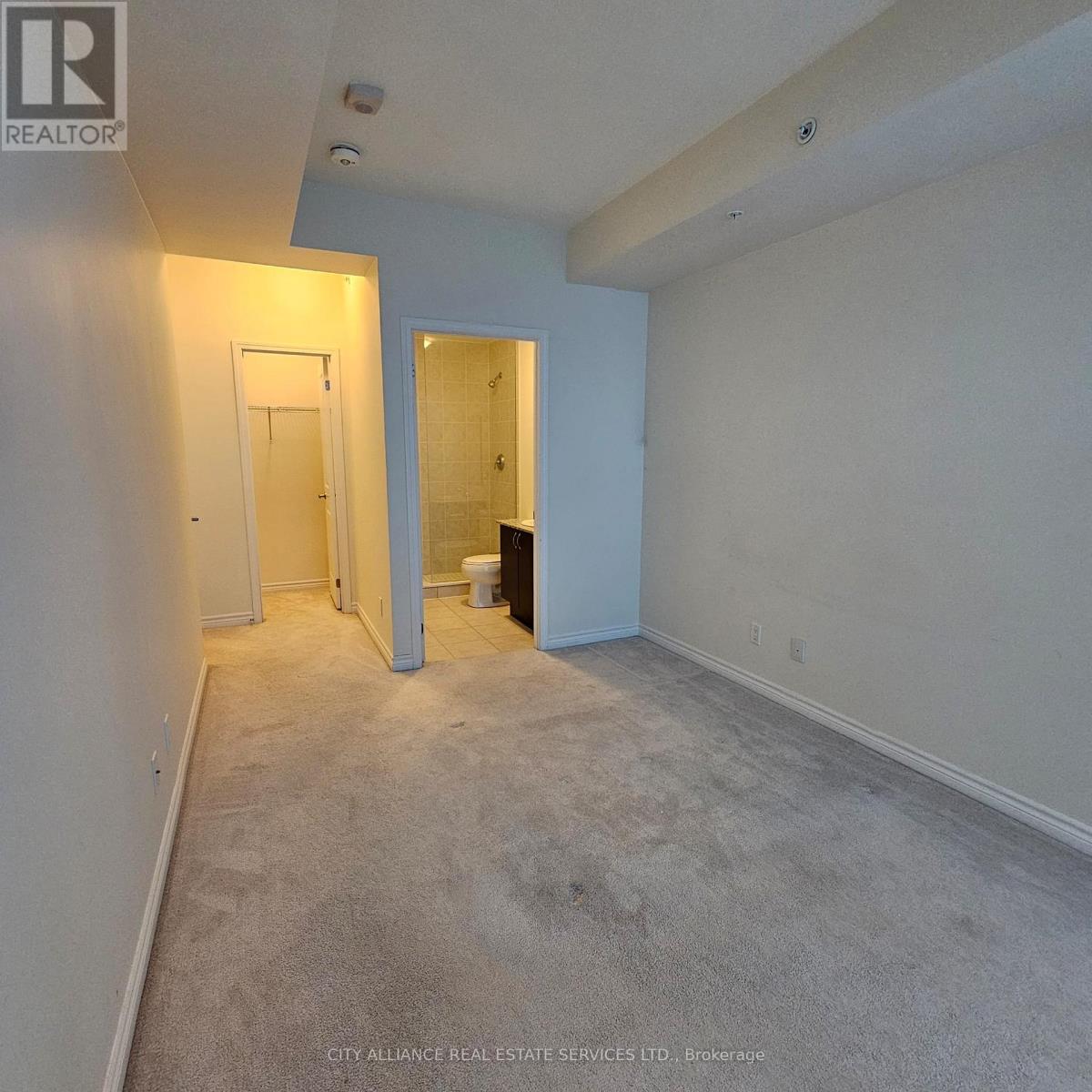 #512 2522 KEELE STREET - 17