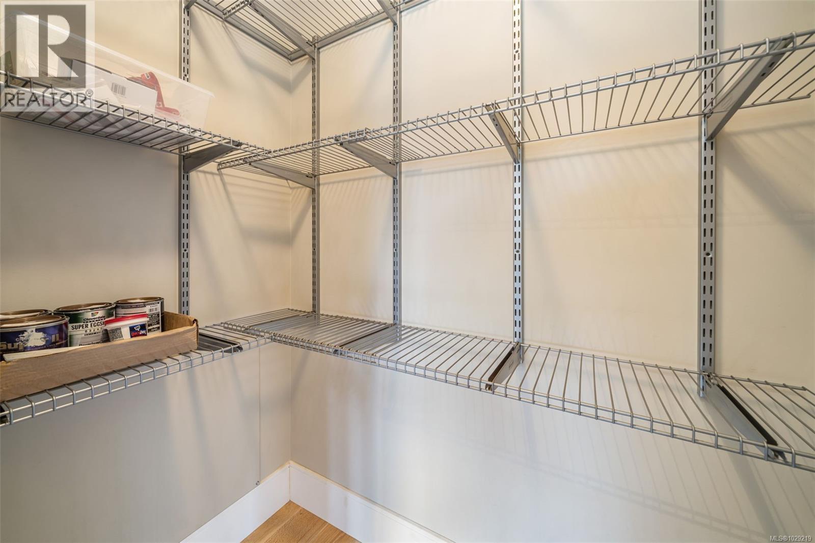 #104 4343 TYNDALL AVE - 24