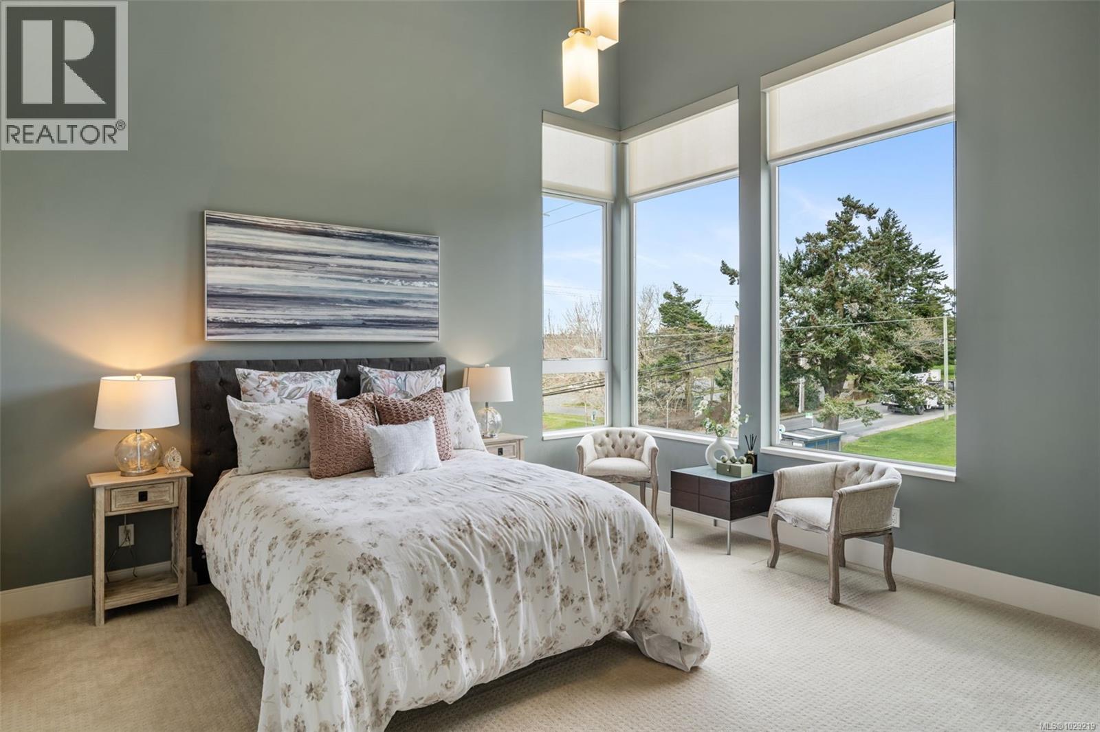 #104 4343 TYNDALL AVE - 28