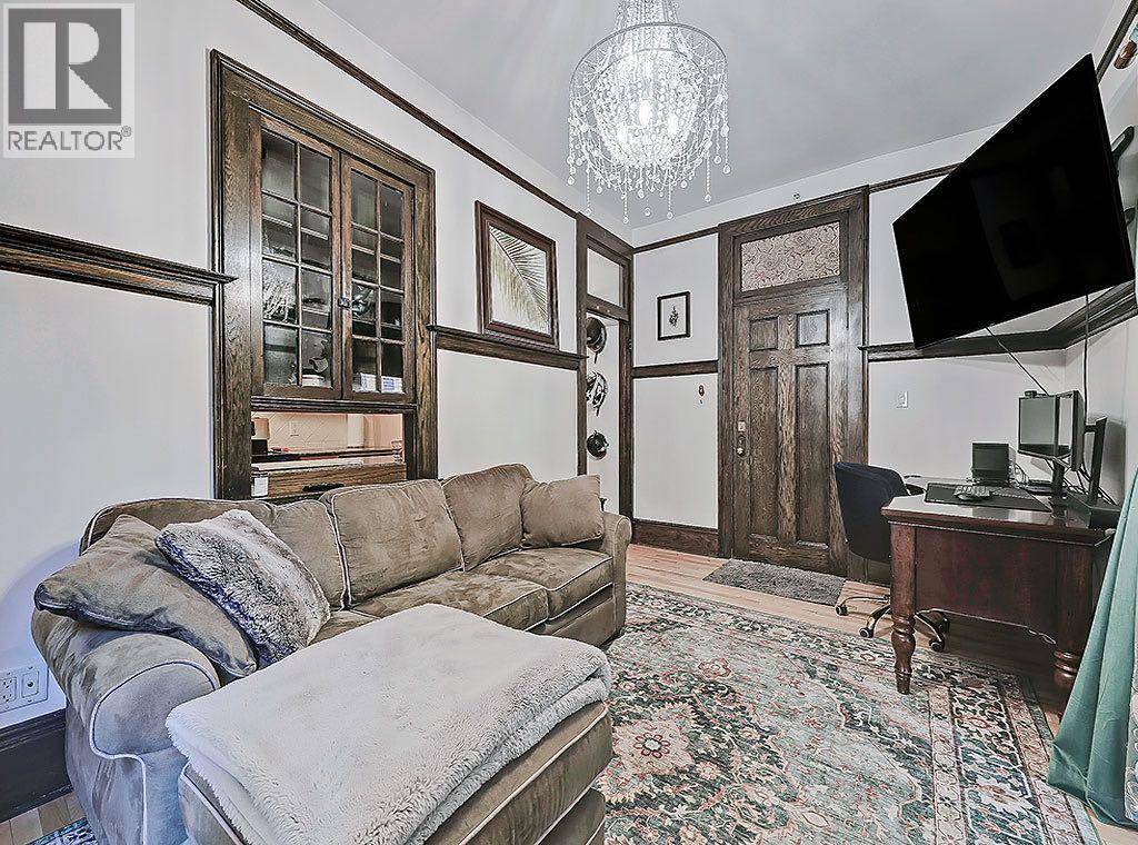 Single Family House Loft for Sale in    Avenue SW Lower Mount Royal Calgary 