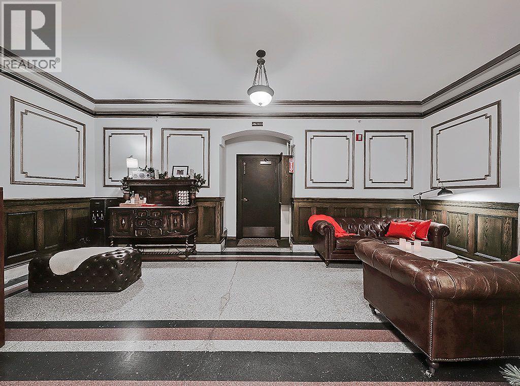 Single Family House Loft for Sale in    Avenue SW Lower Mount Royal Calgary 