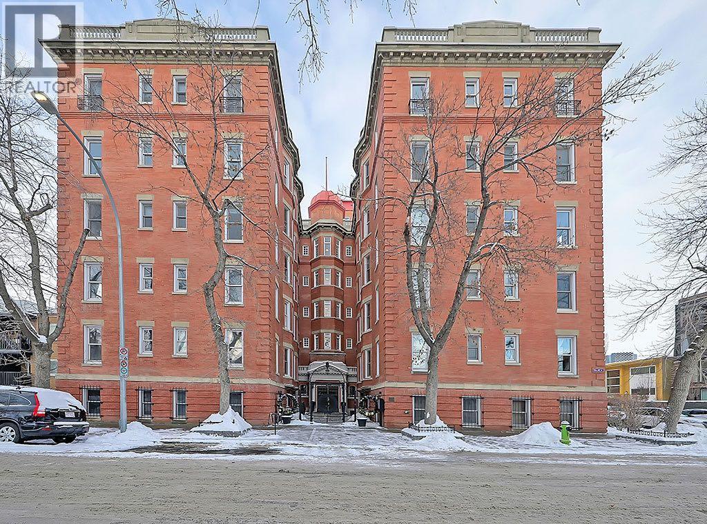 Single Family House Loft for Sale in    Avenue SW Lower Mount Royal Calgary 