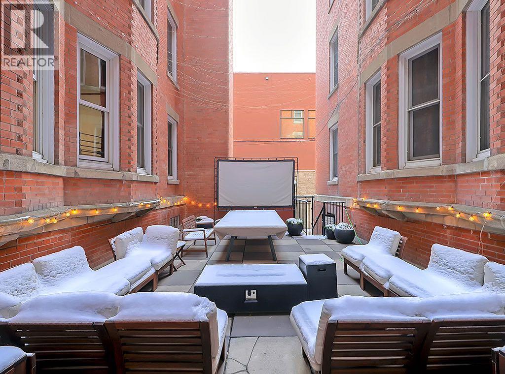 Single Family House Loft for Sale in    Avenue SW Lower Mount Royal Calgary 