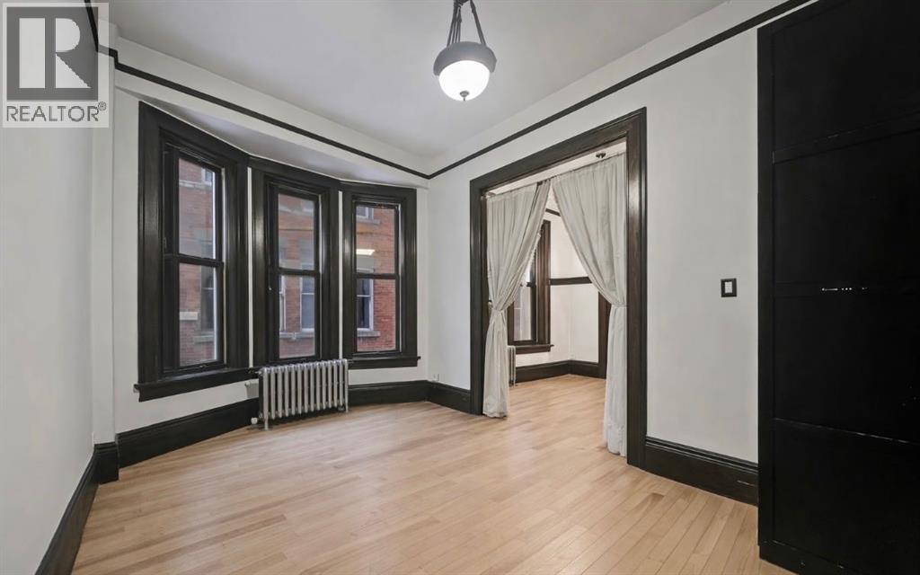 Single Family House Loft for Sale in    Avenue SW Lower Mount Royal Calgary 