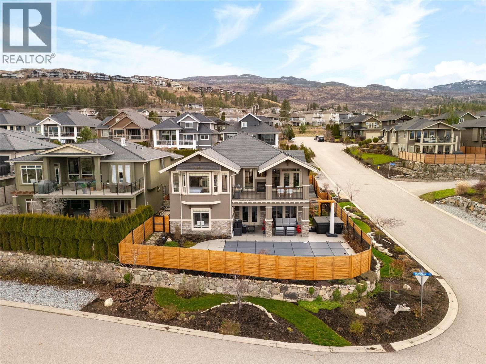 667 Devonian Avenue, Kelowna
