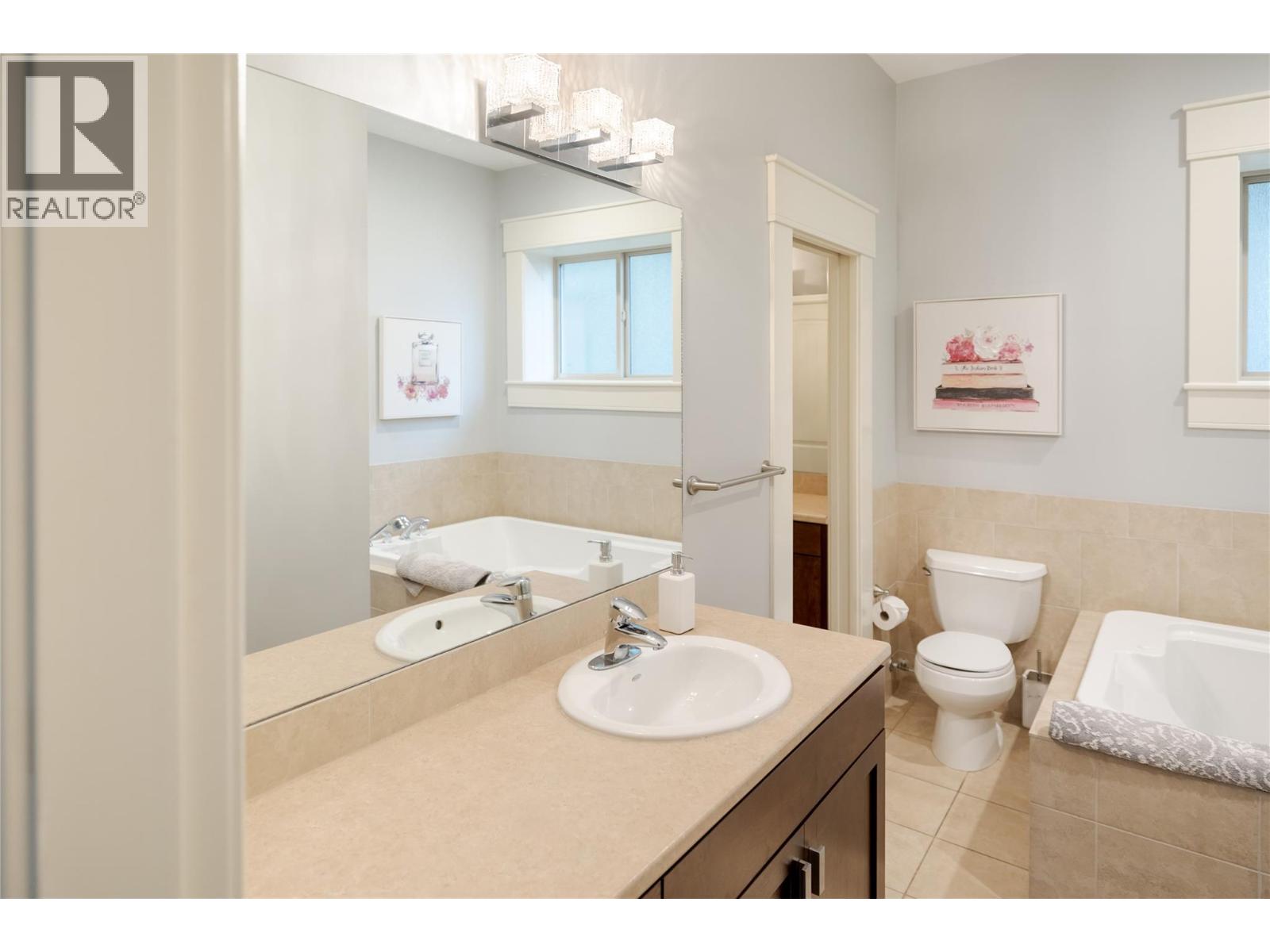 667 Devonian Avenue, Kelowna