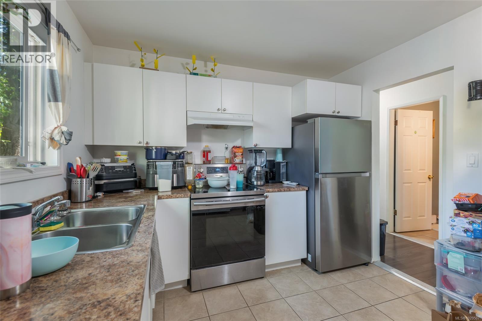 2595 2nd Ave - 13