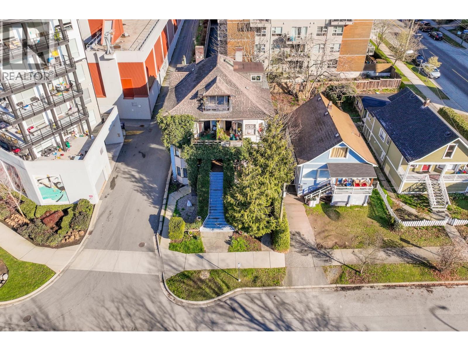 160 10TH Street - photo 2