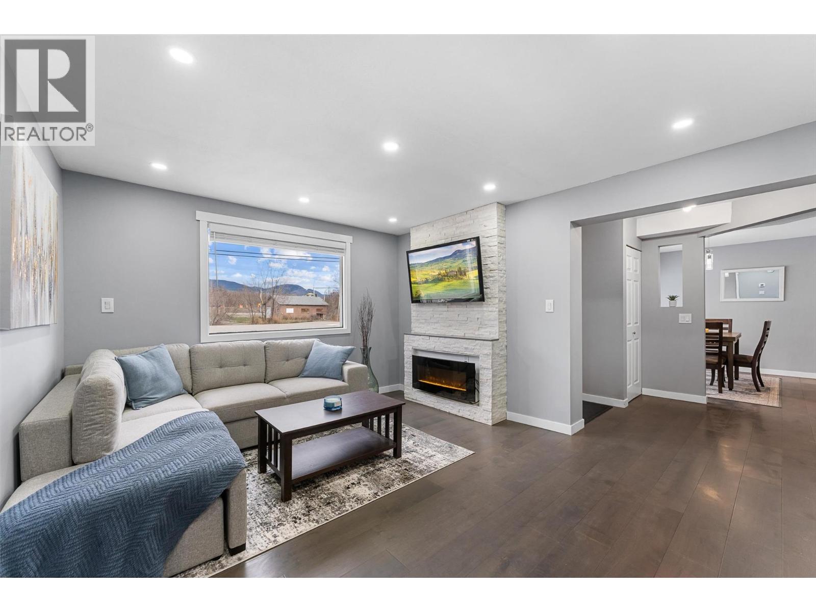  482 Snowsell Street North, Kelowna