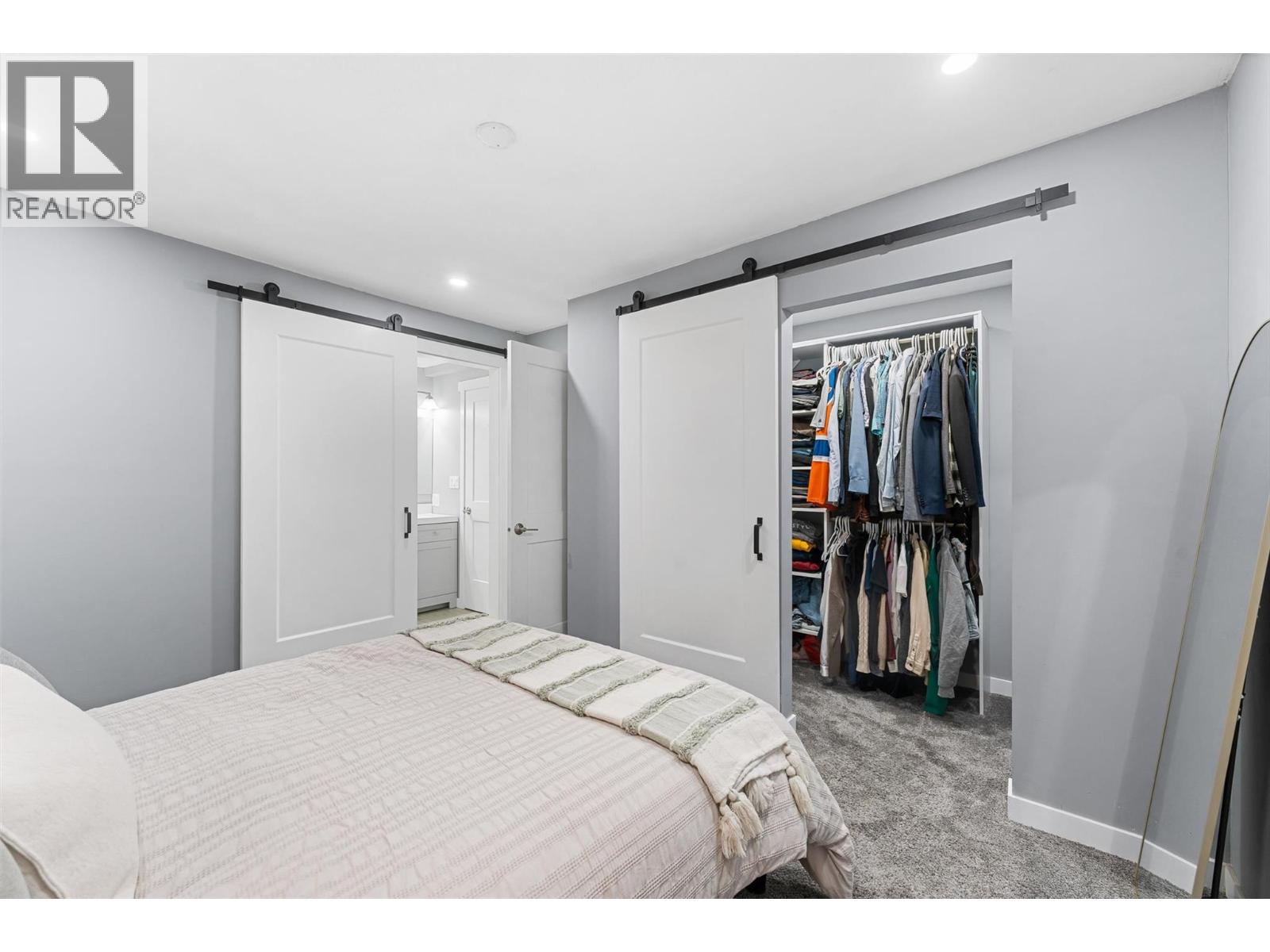  482 Snowsell Street North, Kelowna