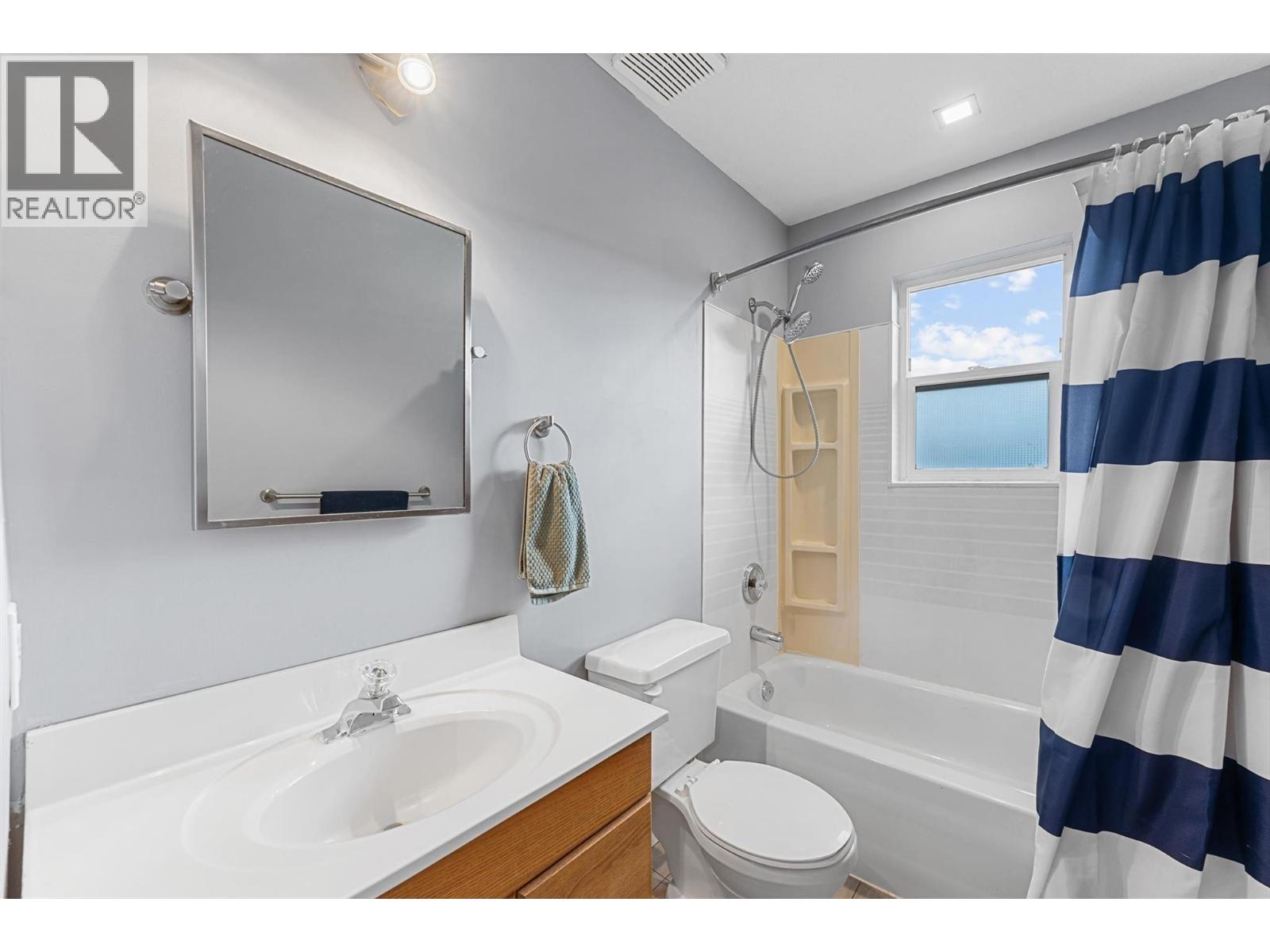  482 Snowsell Street North, Kelowna