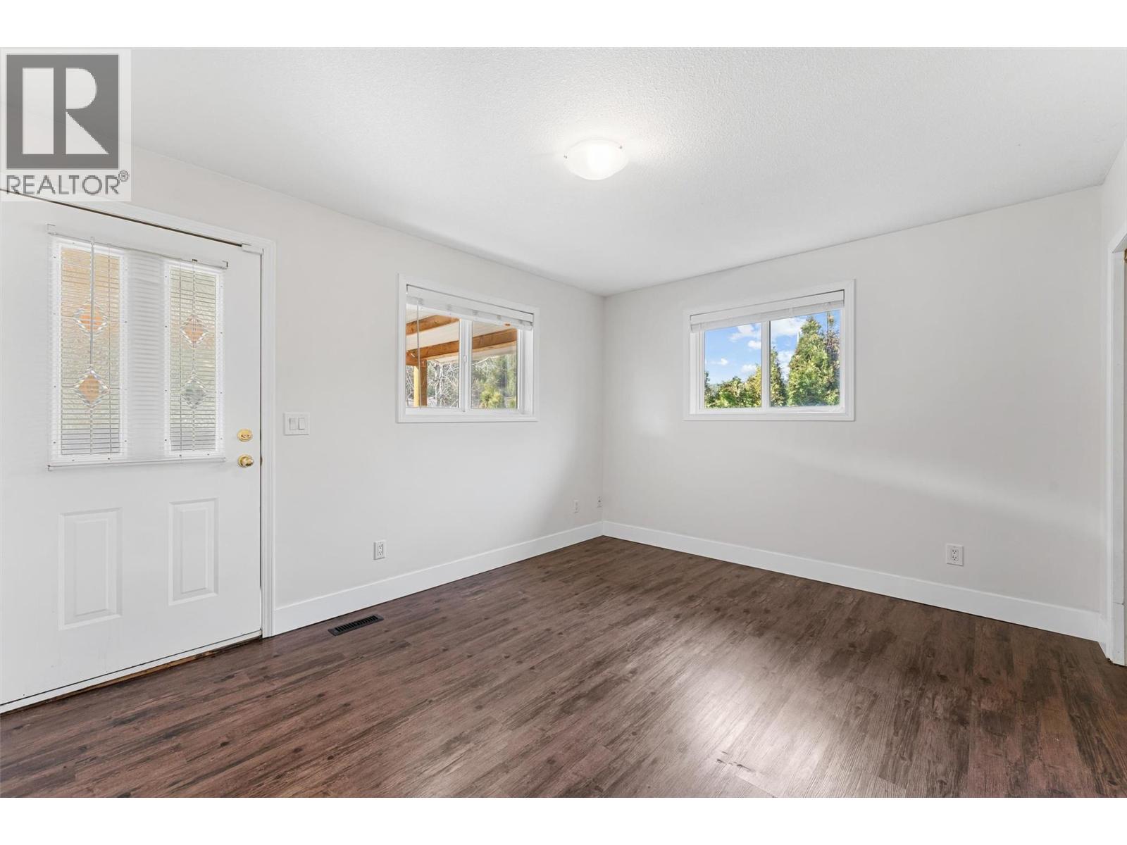  482 Snowsell Street North, Kelowna