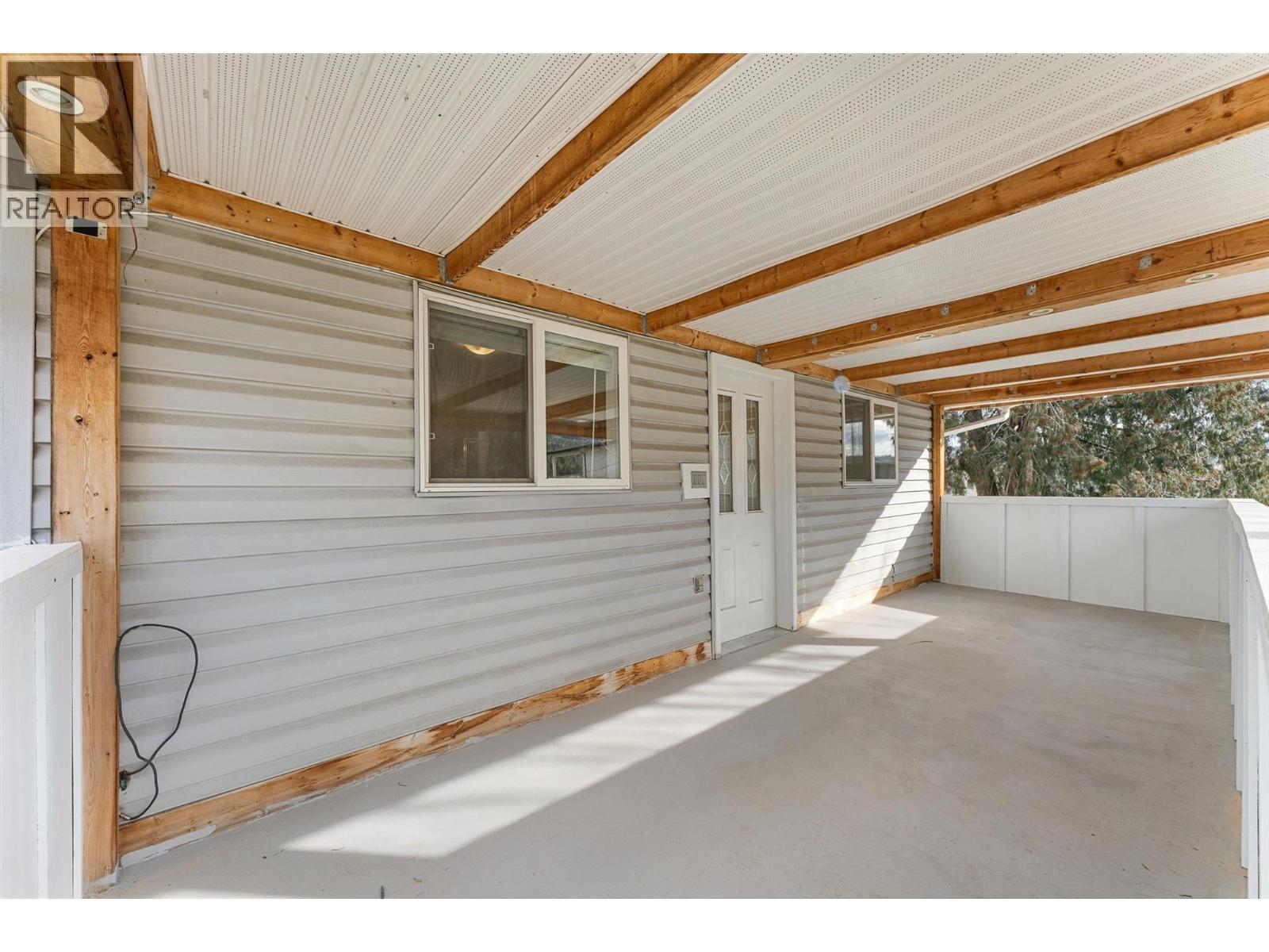  482 Snowsell Street North, Kelowna