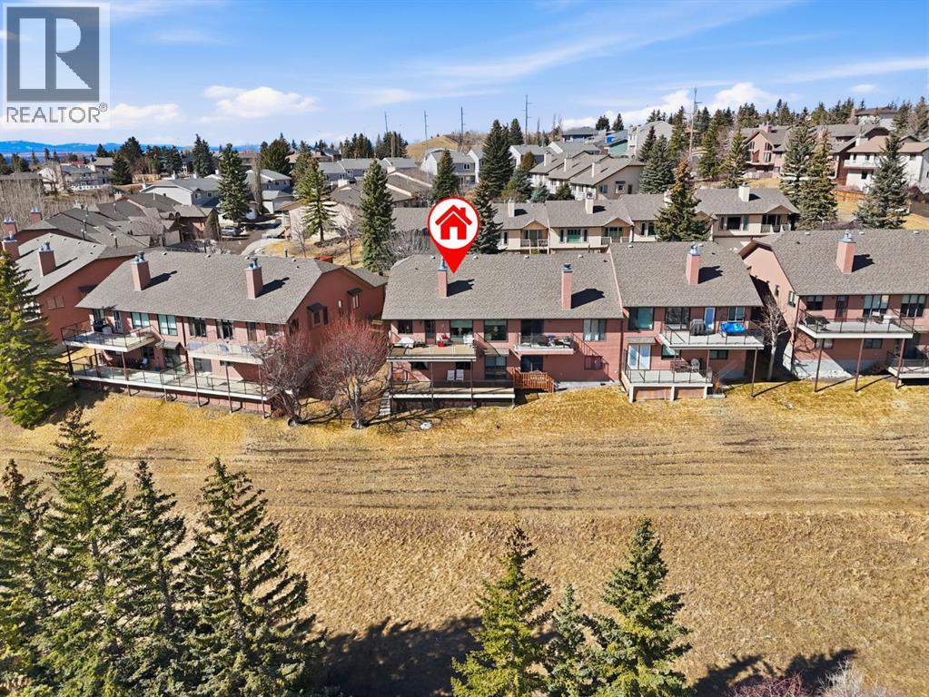 Single Family House Bungalow for Sale in  Edgeland Close NW Edgemont Calgary 