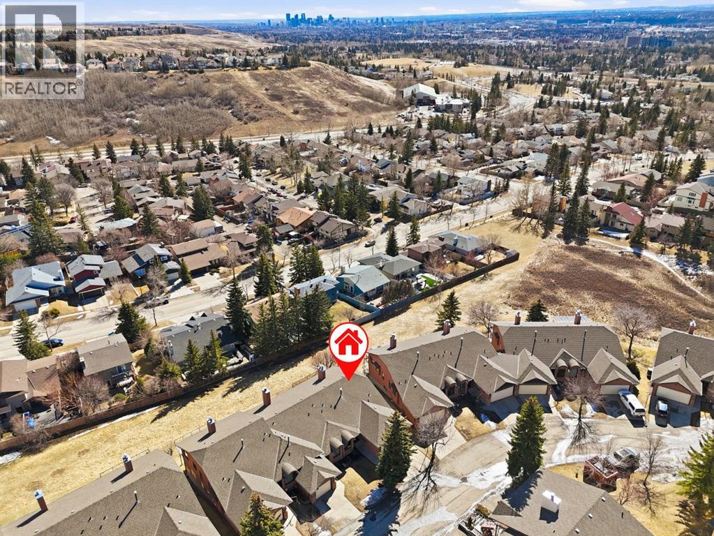 Single Family House Bungalow for Sale in  Edgeland Close NW Edgemont Calgary 