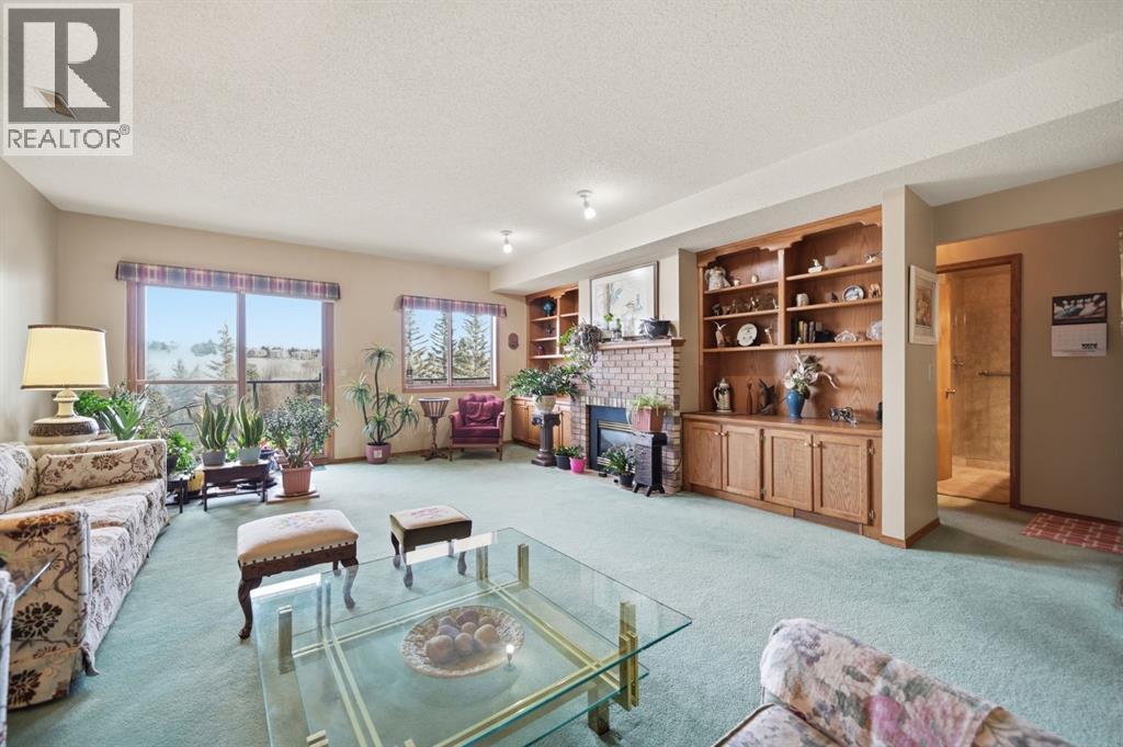 Single Family House Bungalow for Sale in  Edgeland Close NW Edgemont Calgary 