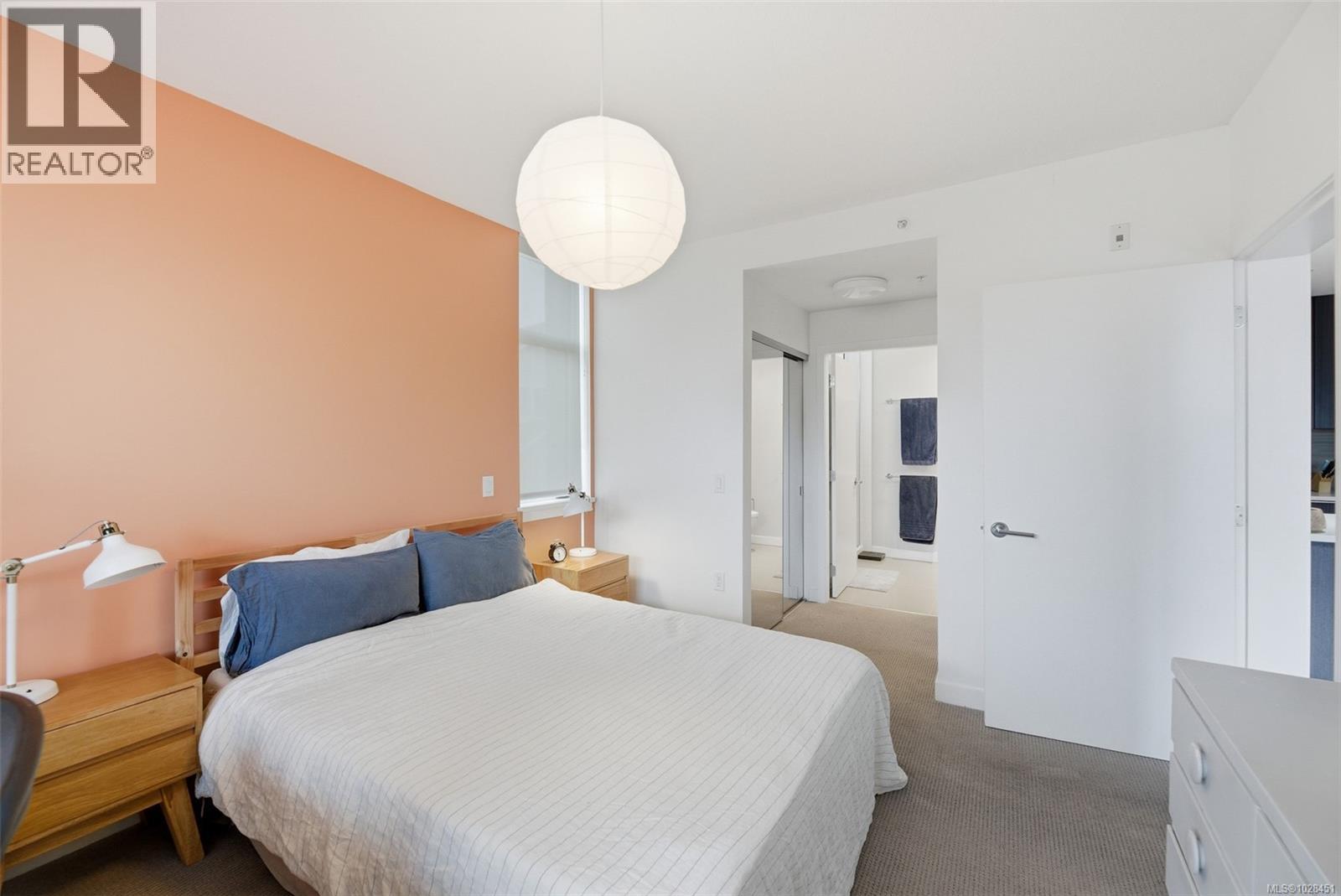 205 640 Michigan St, Victoria