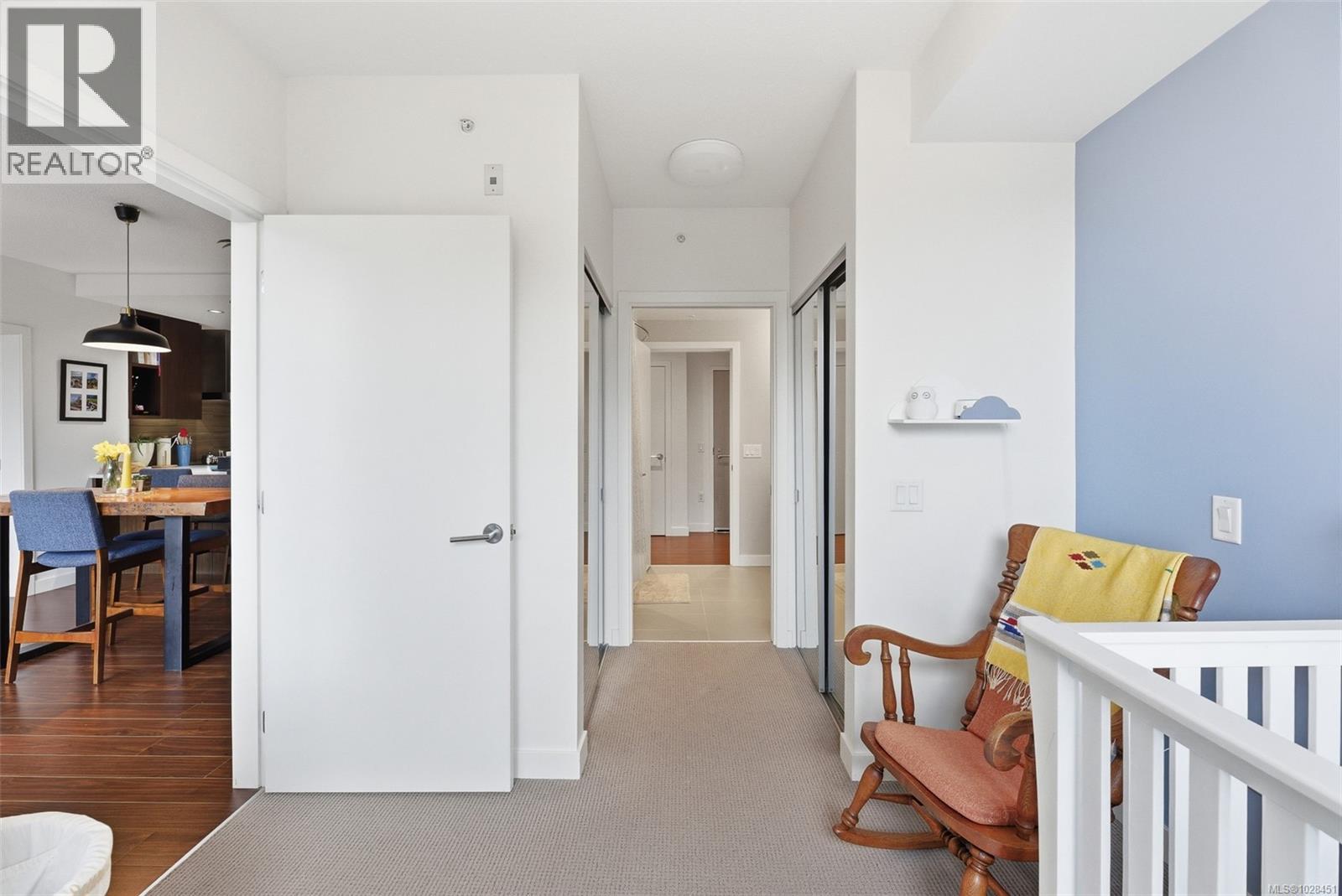 205 640 Michigan St, Victoria