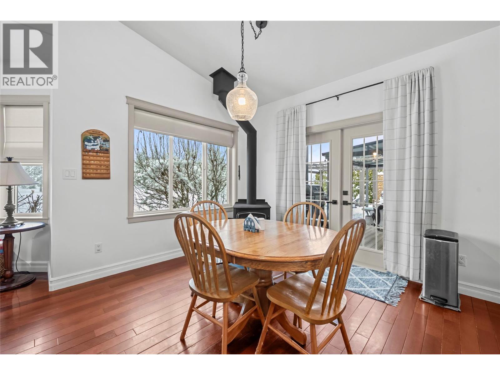  2635 Golf View Place, Blind Bay