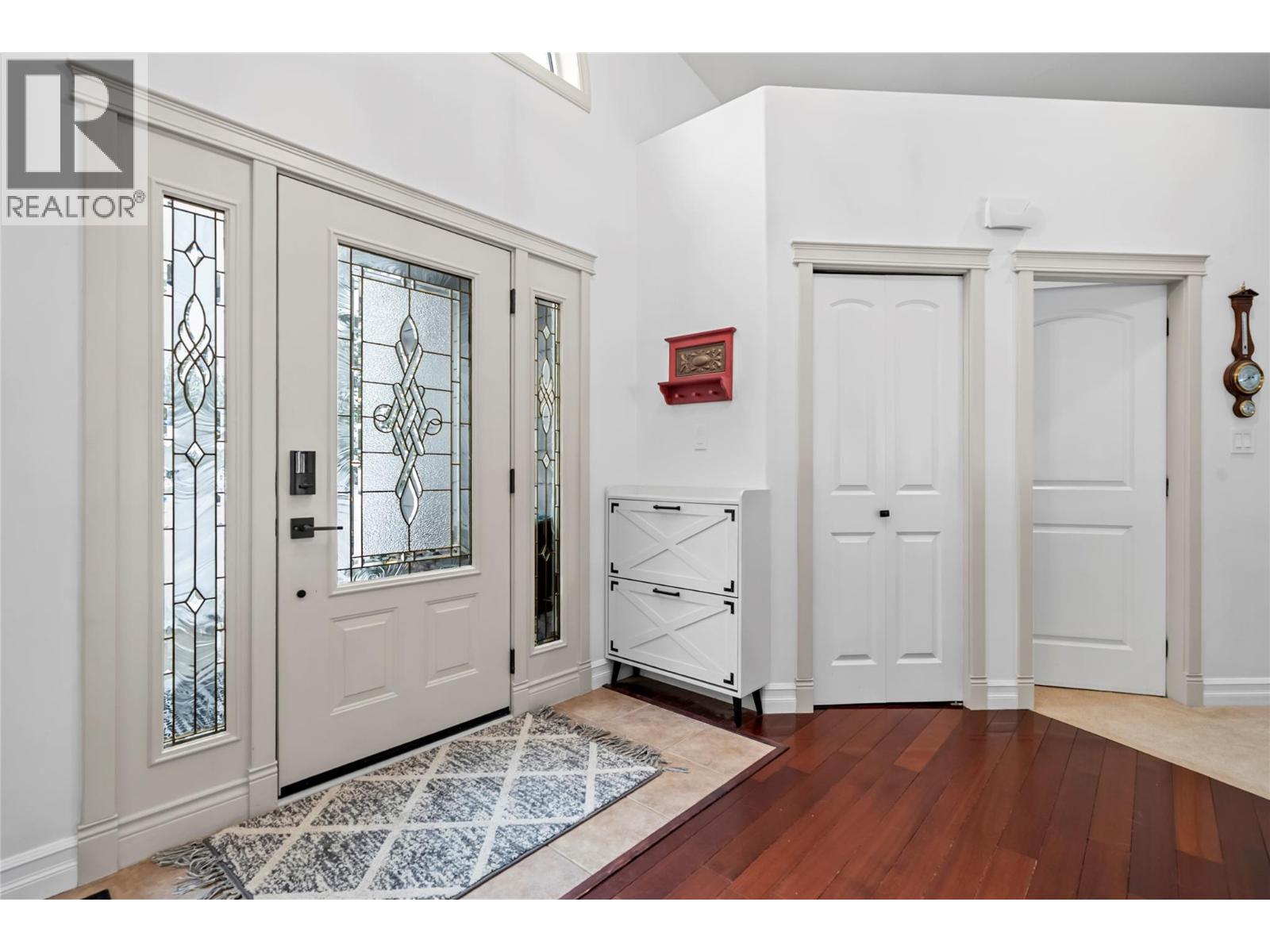  2635 Golf View Place, Blind Bay