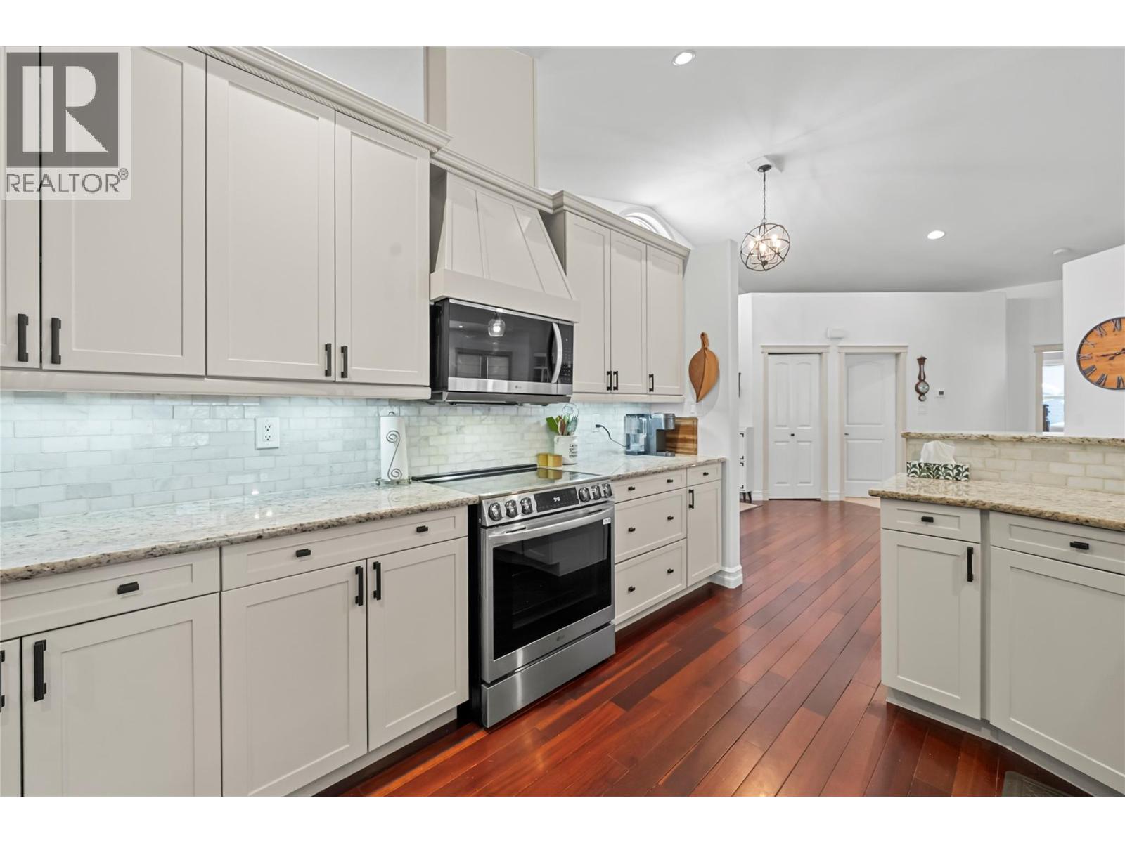  2635 Golf View Place, Blind Bay