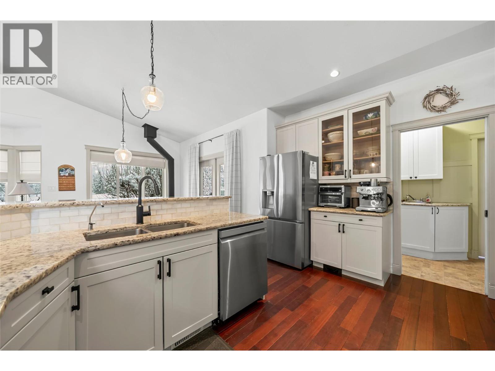  2635 Golf View Place, Blind Bay