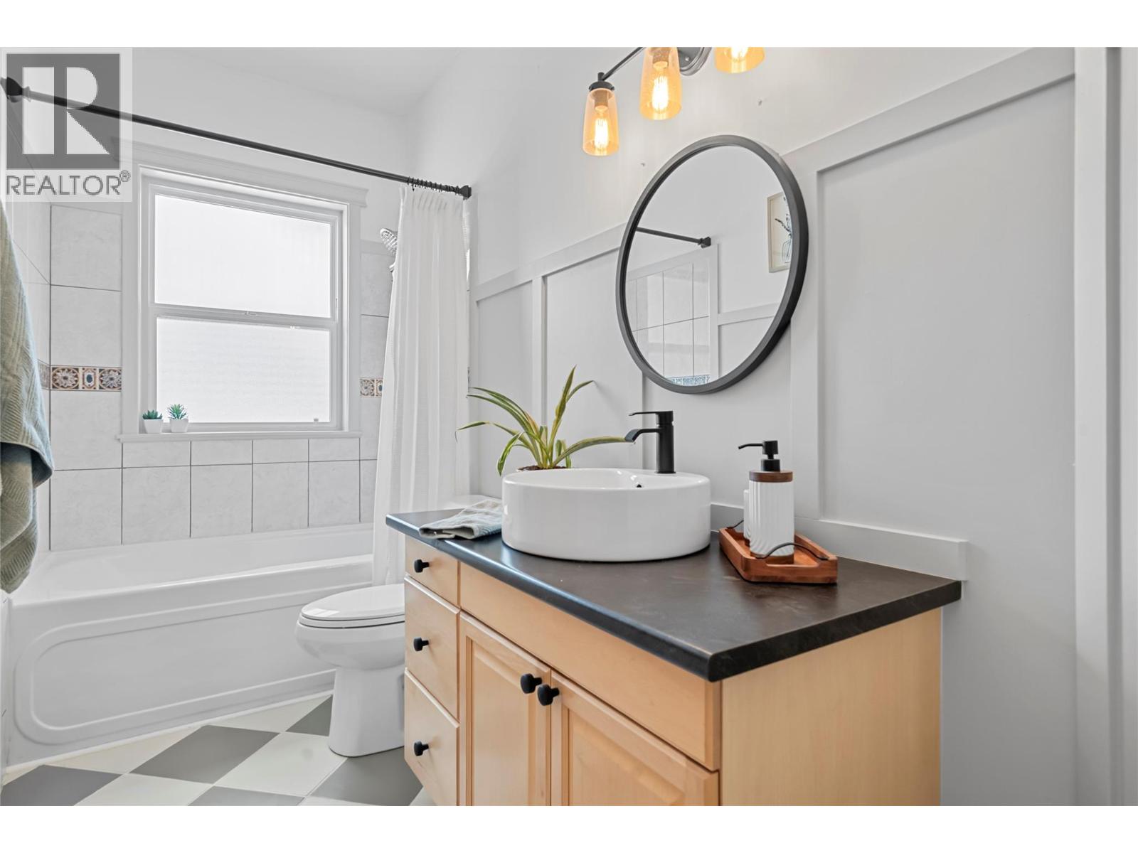  2635 Golf View Place, Blind Bay