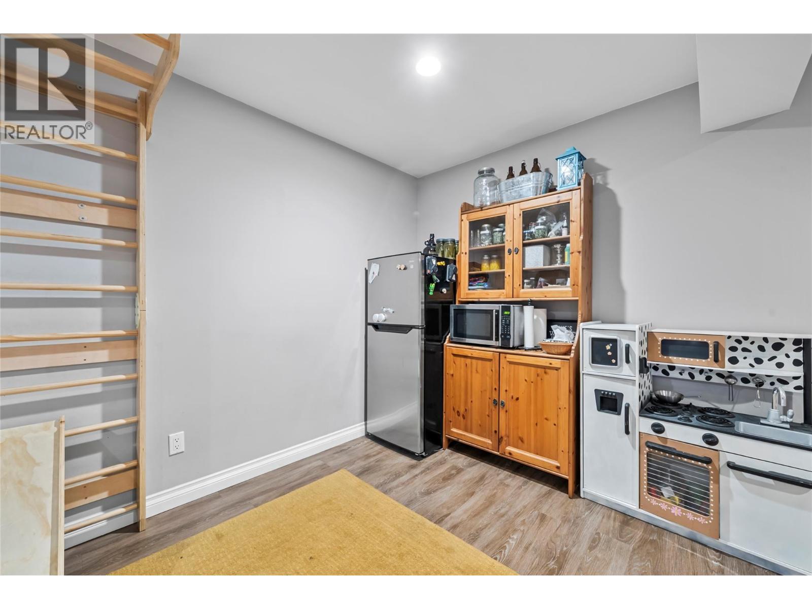  2635 Golf View Place, Blind Bay