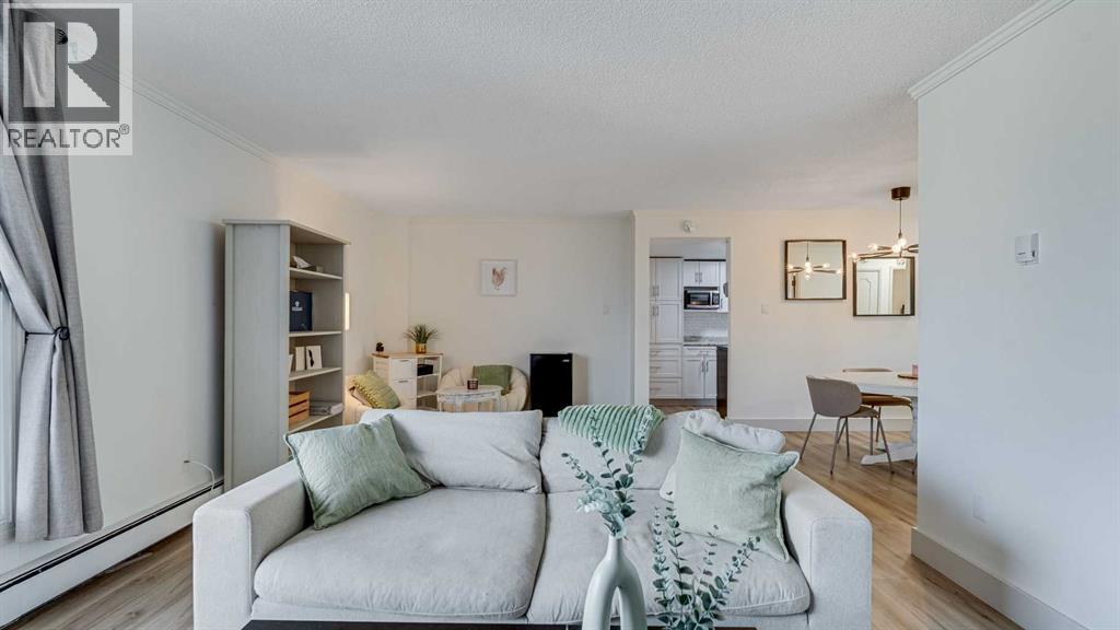 Single Family House for Sale in    Avenue NW West Hillhurst Calgary 