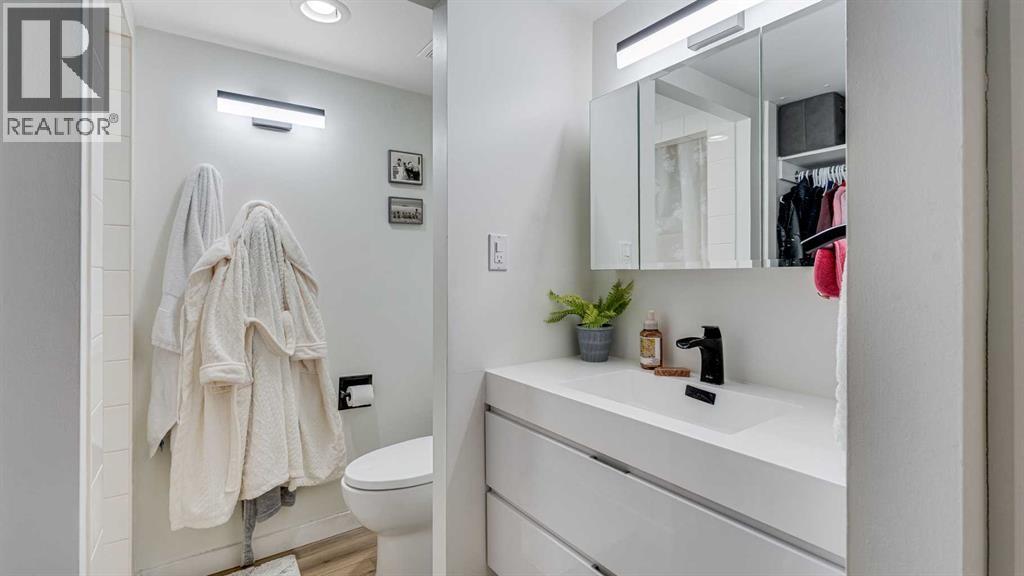 Single Family House for Sale in    Avenue NW West Hillhurst Calgary 