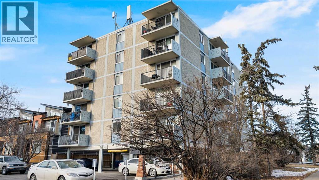 Single Family House for Sale in    Avenue NW West Hillhurst Calgary 