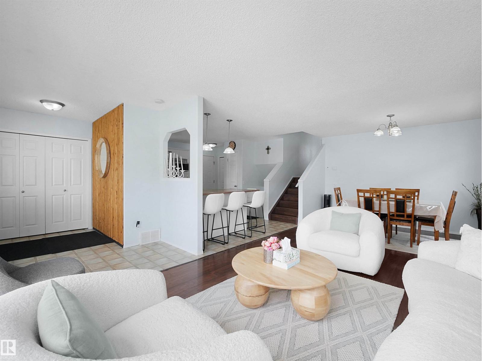 Single Family House for Sale in   ST NW Edmonton 