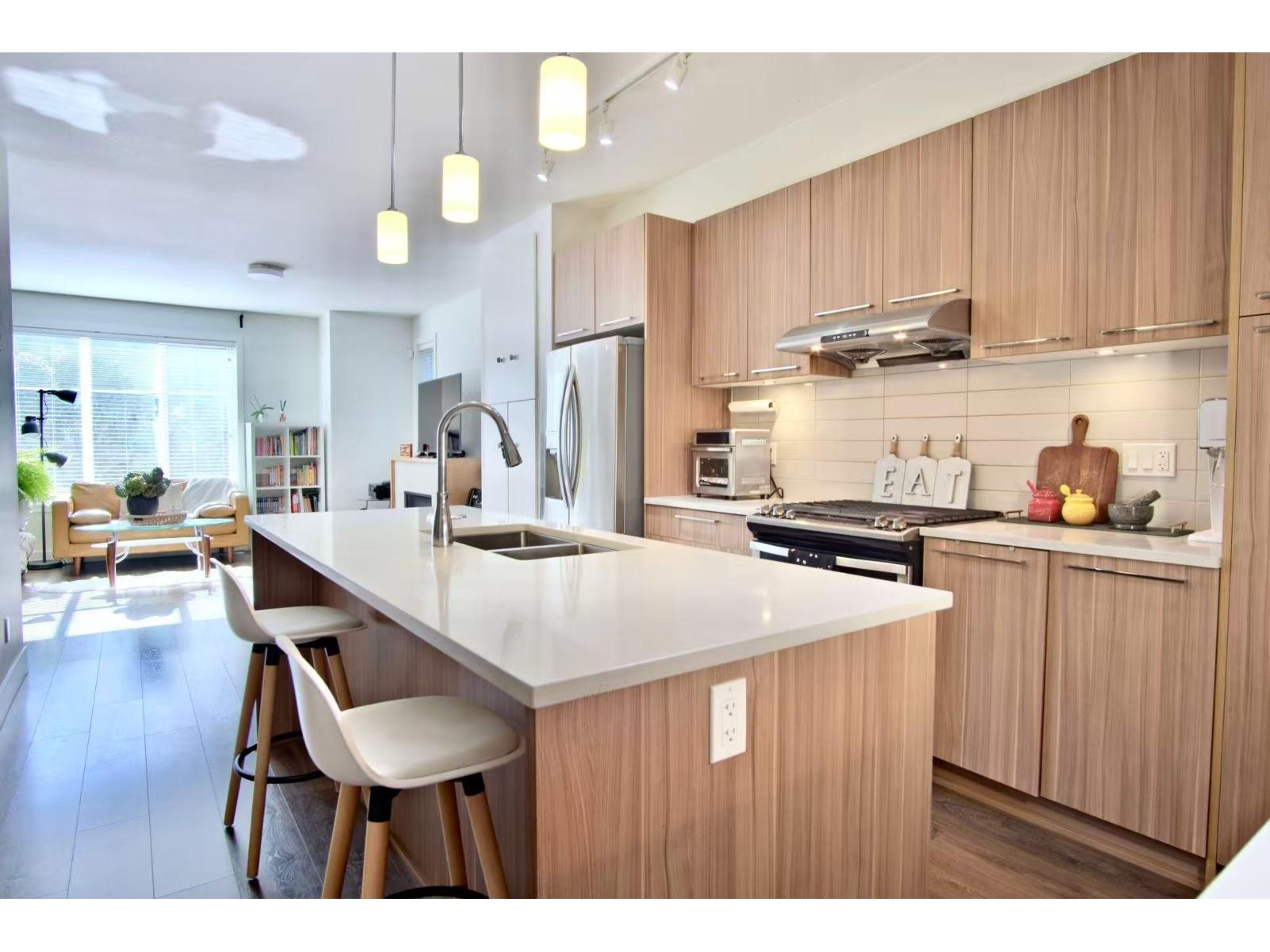 16 8217 204B STREET, Langley