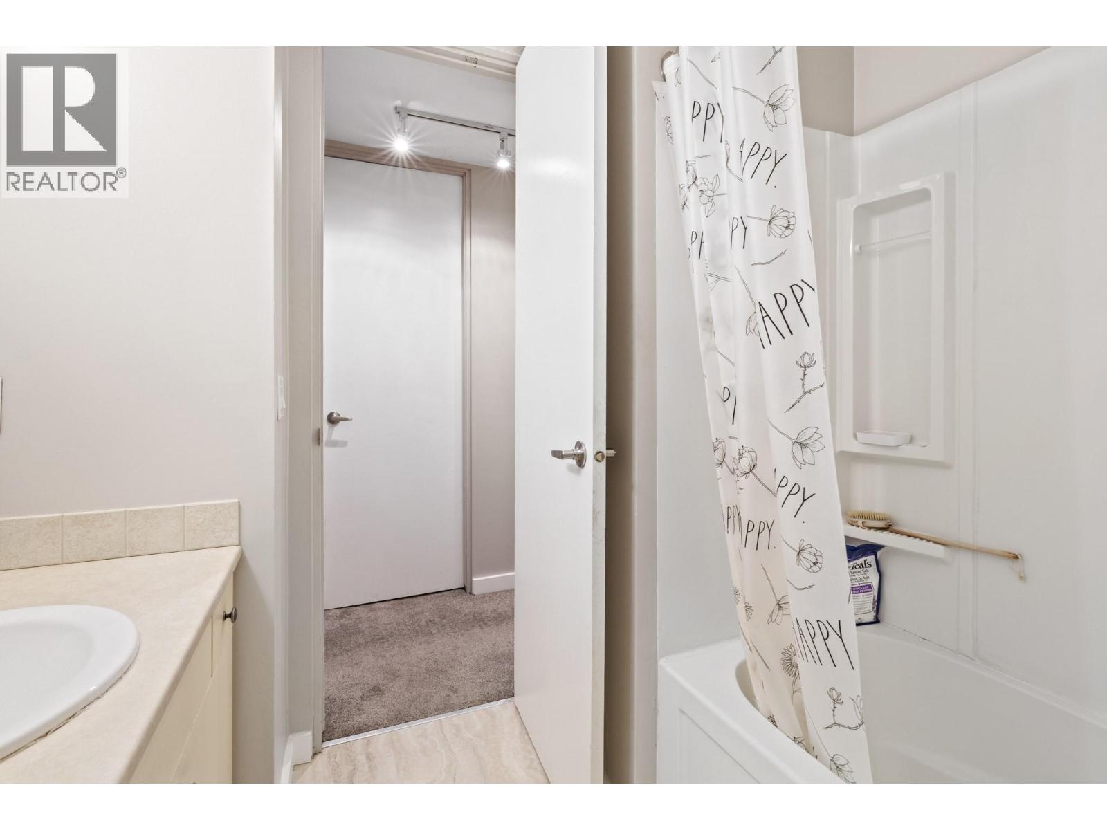  870 Dougall Road South, Kelowna