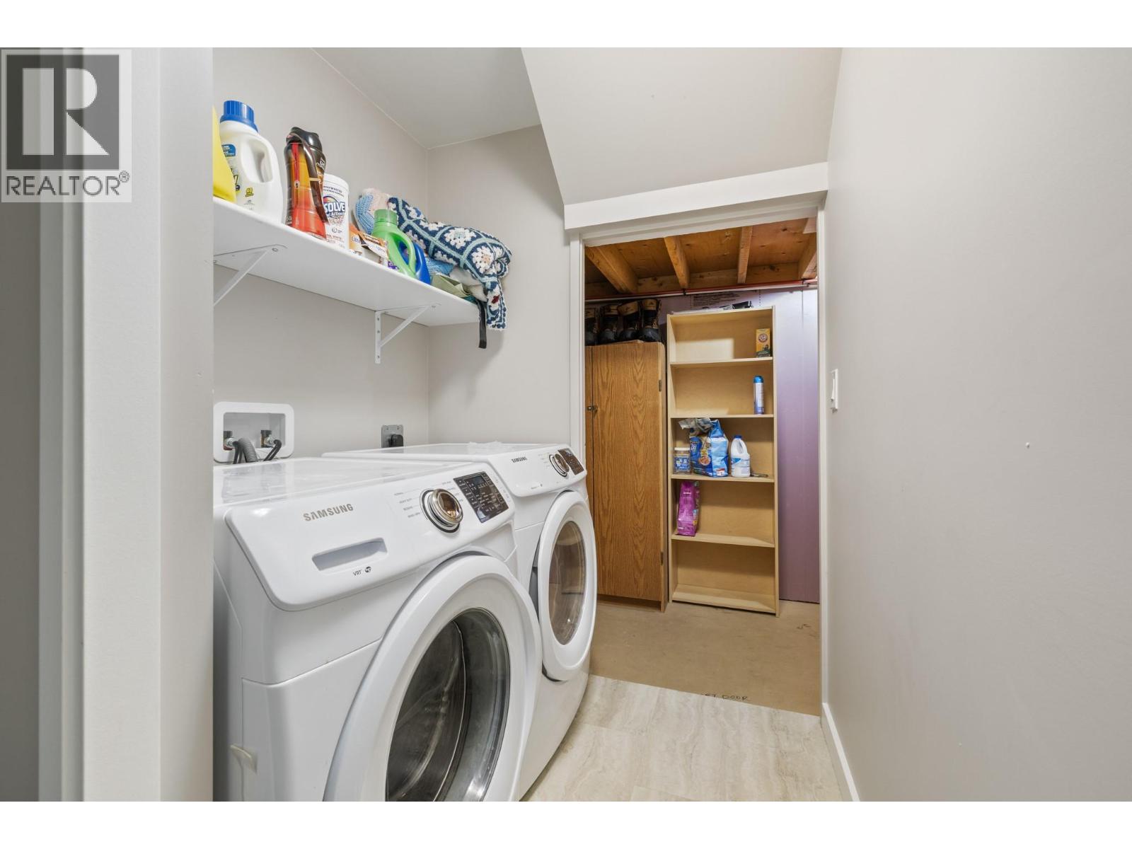  870 Dougall Road South, Kelowna