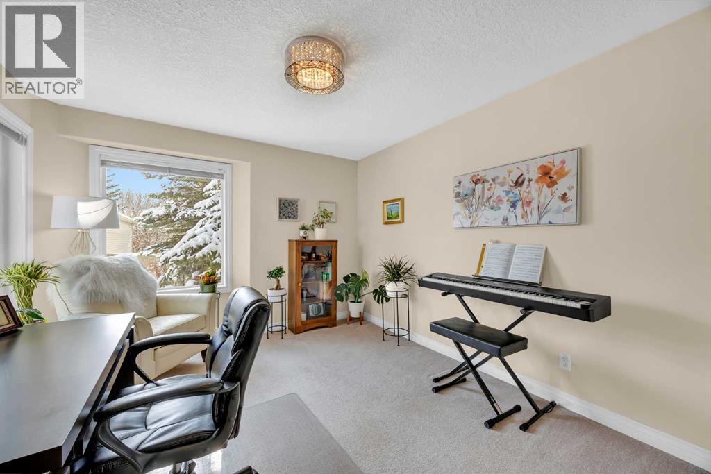 Single Family House for Sale in  Mt Douglas Villas SE McKenzie Lake Calgary 