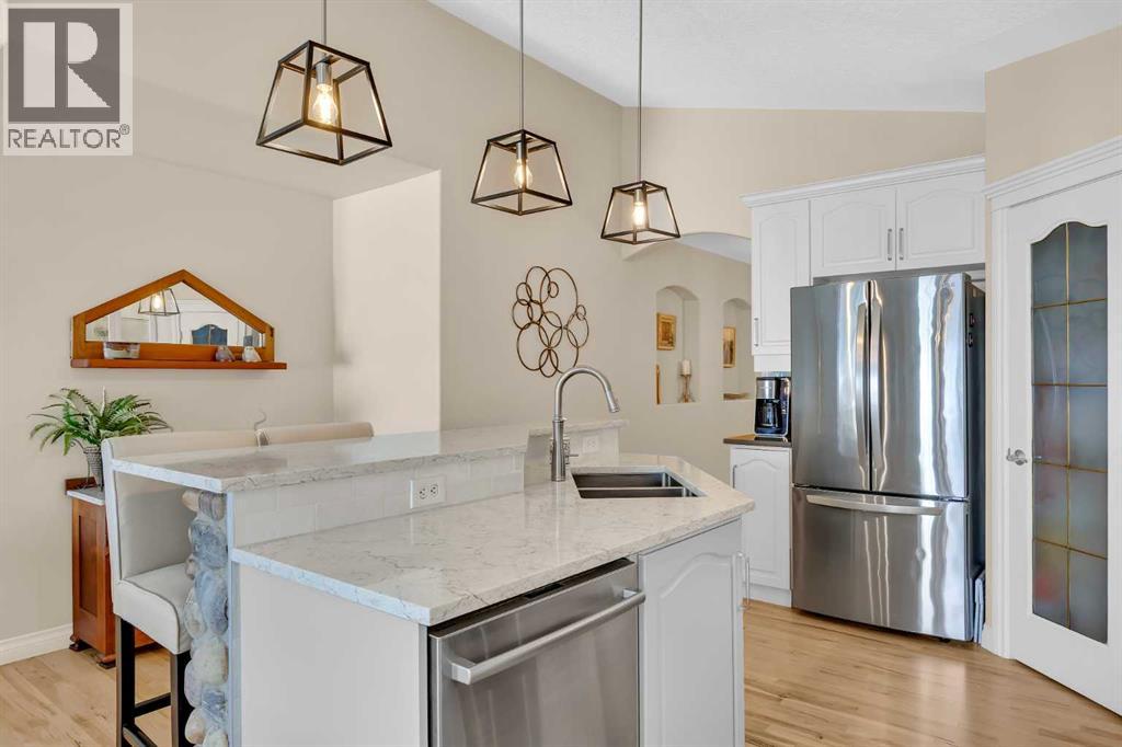 104 Mt Douglas Villas SE, Calgary, Alberta