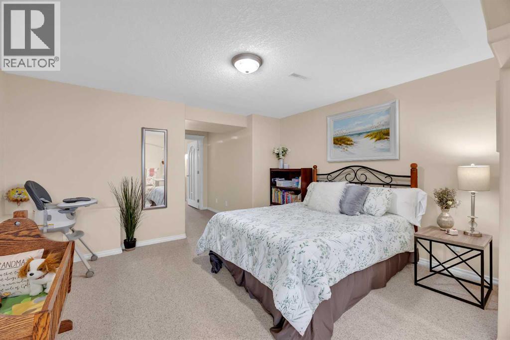 Single Family House for Sale in  Mt Douglas Villas SE McKenzie Lake Calgary 