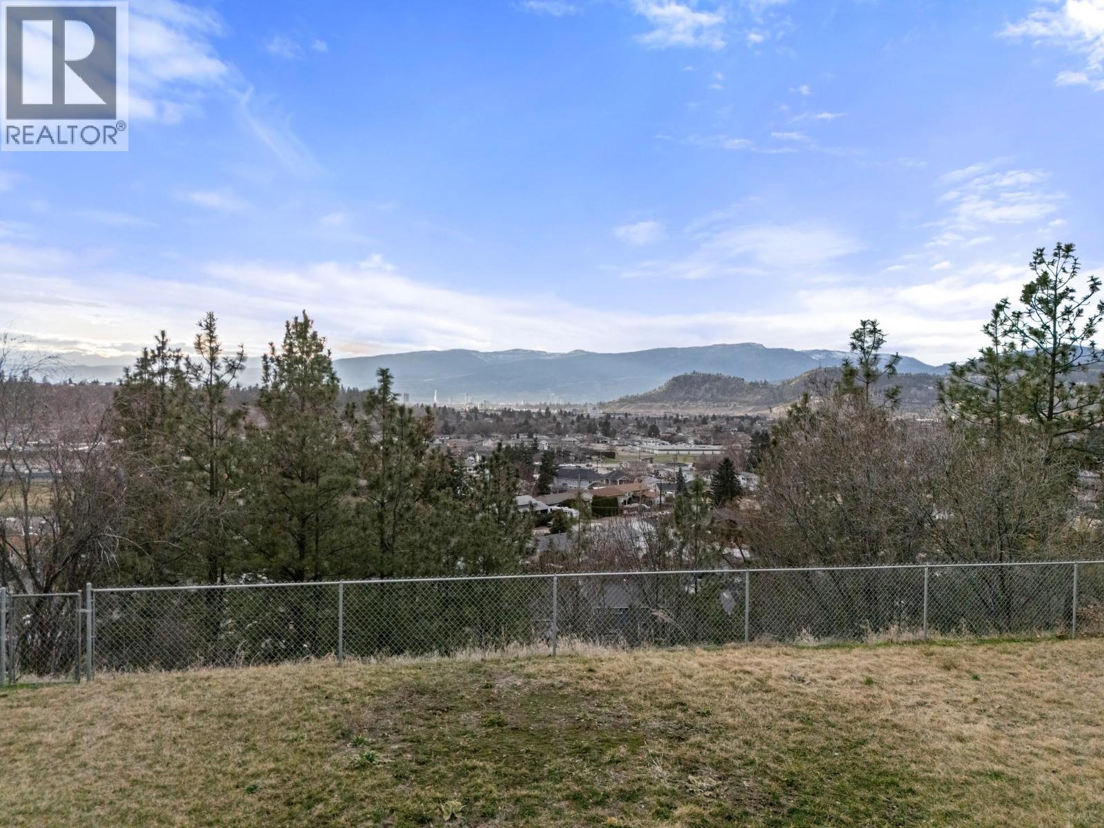  870 Dougall Road South, Kelowna