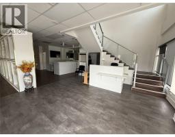  595 Lawrence Avenue, Kelowna