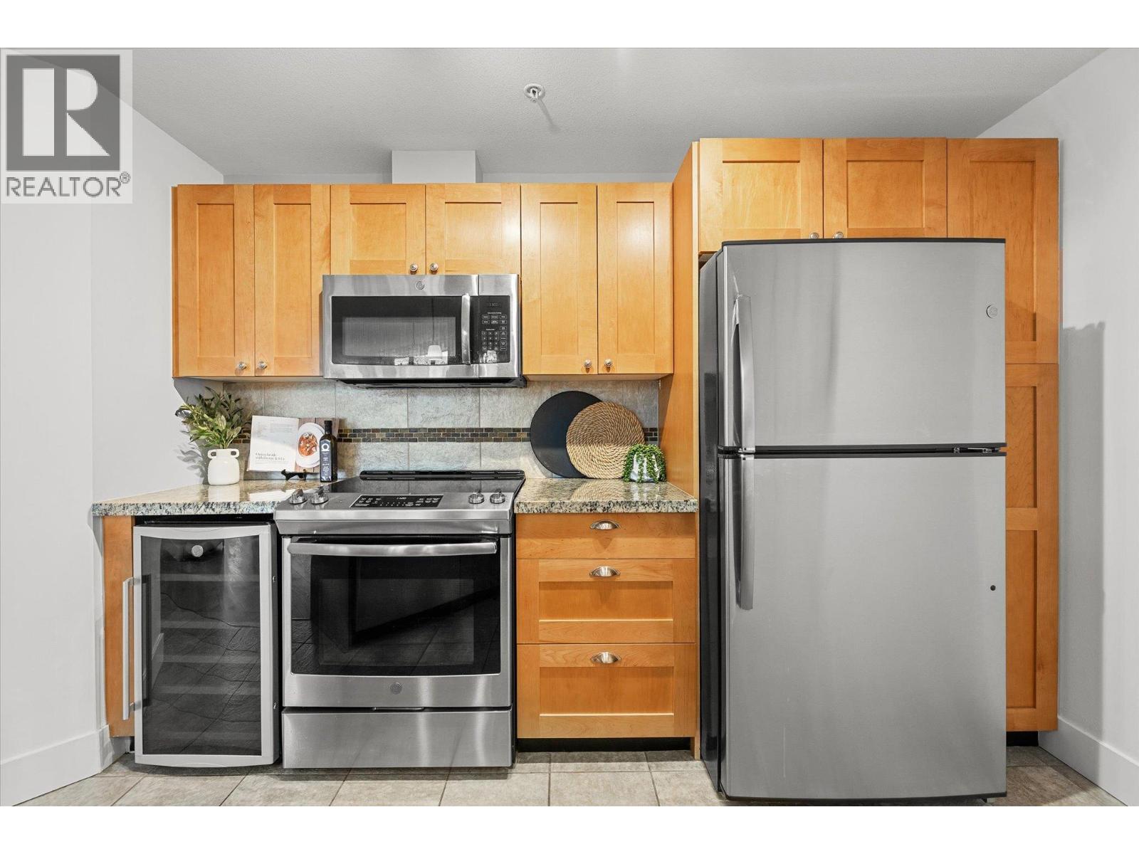 4205 Gellatly Road Unit# 305, West Kelowna