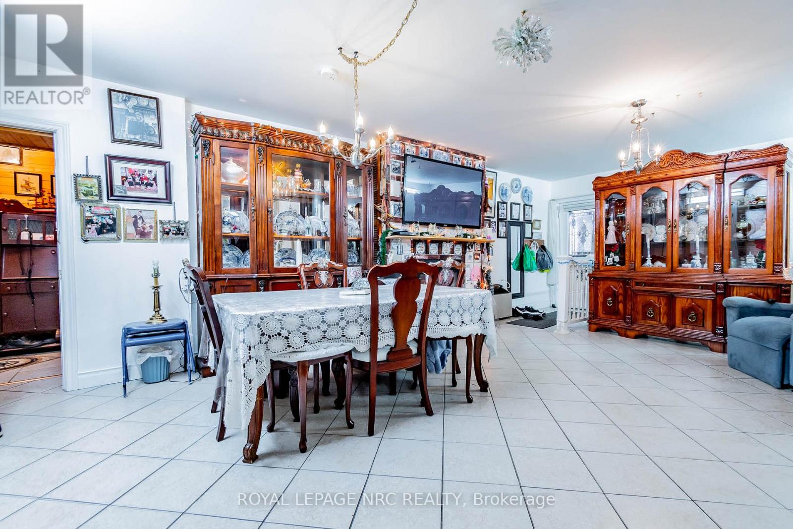 6490 THOROLD STONE ROAD - 32