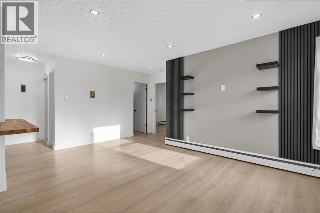 Single Family House for Sale in    Avenue NW Banff Trail Calgary 