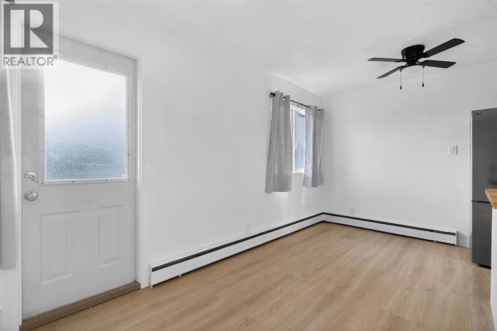 Single Family House for Sale in    Avenue NW Banff Trail Calgary 